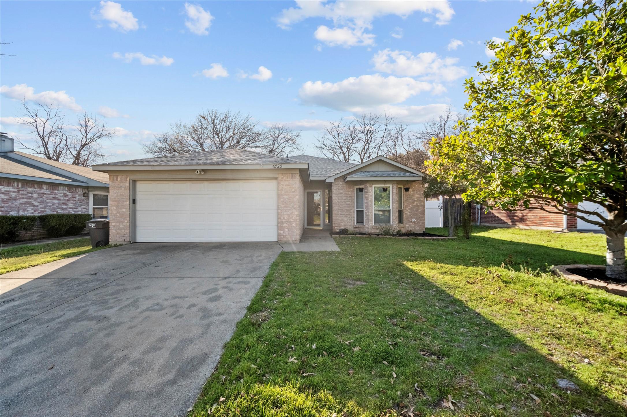 Black Wing Dr, Fort Worth, TX 76137