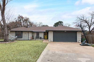 Antony Ct, Arlington, TX 76017