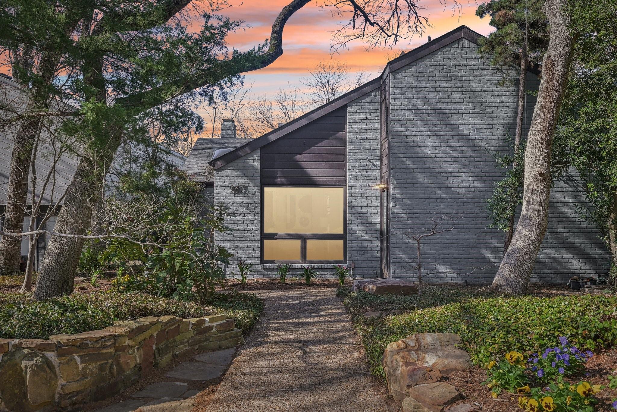 Easton Pl, Dallas, TX 75218