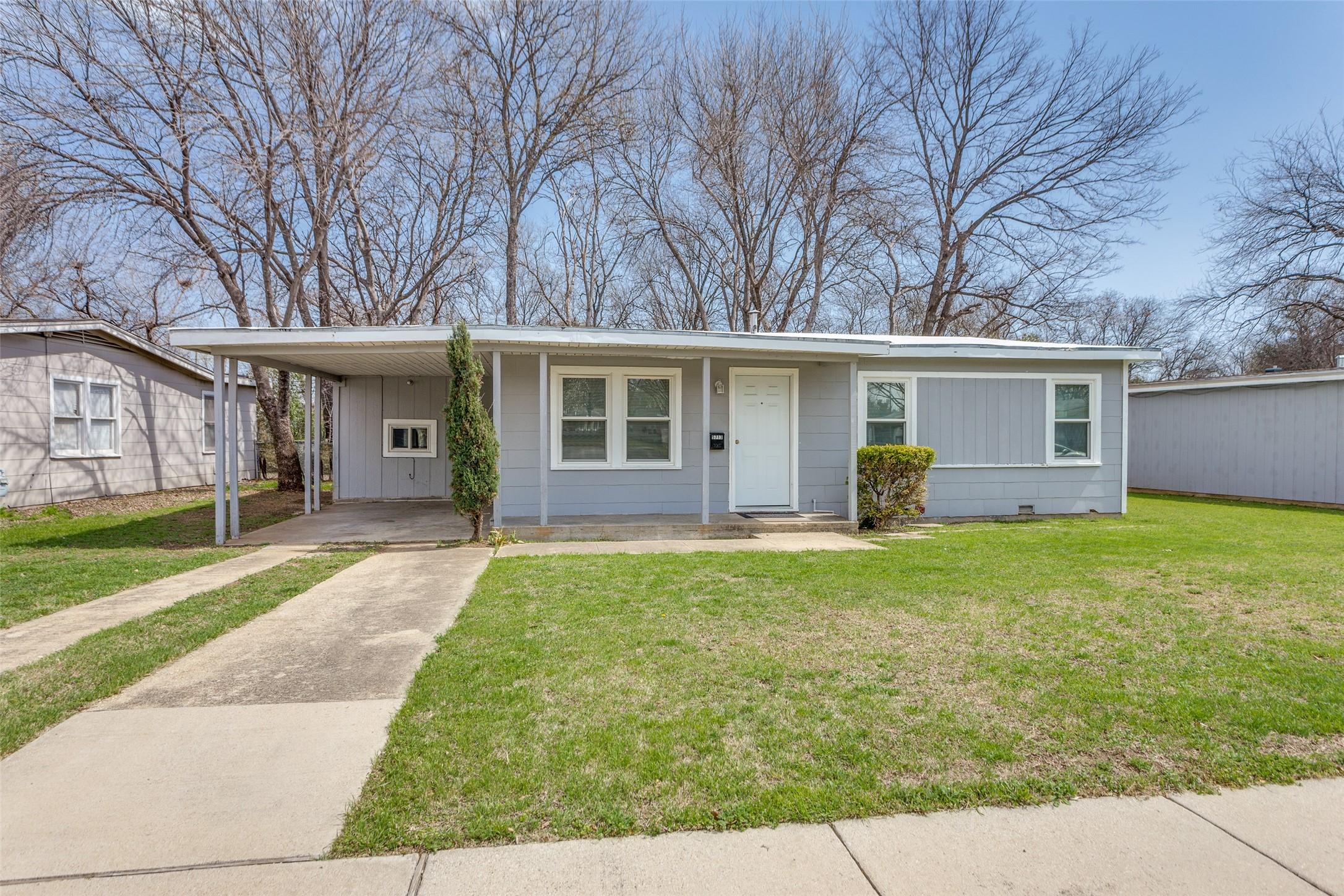 6th Ave, Fort Worth, TX 76134