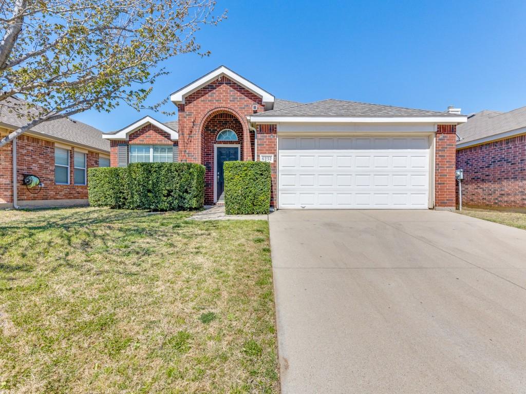 Trinity Creek Dr, Fort Worth, TX 76179