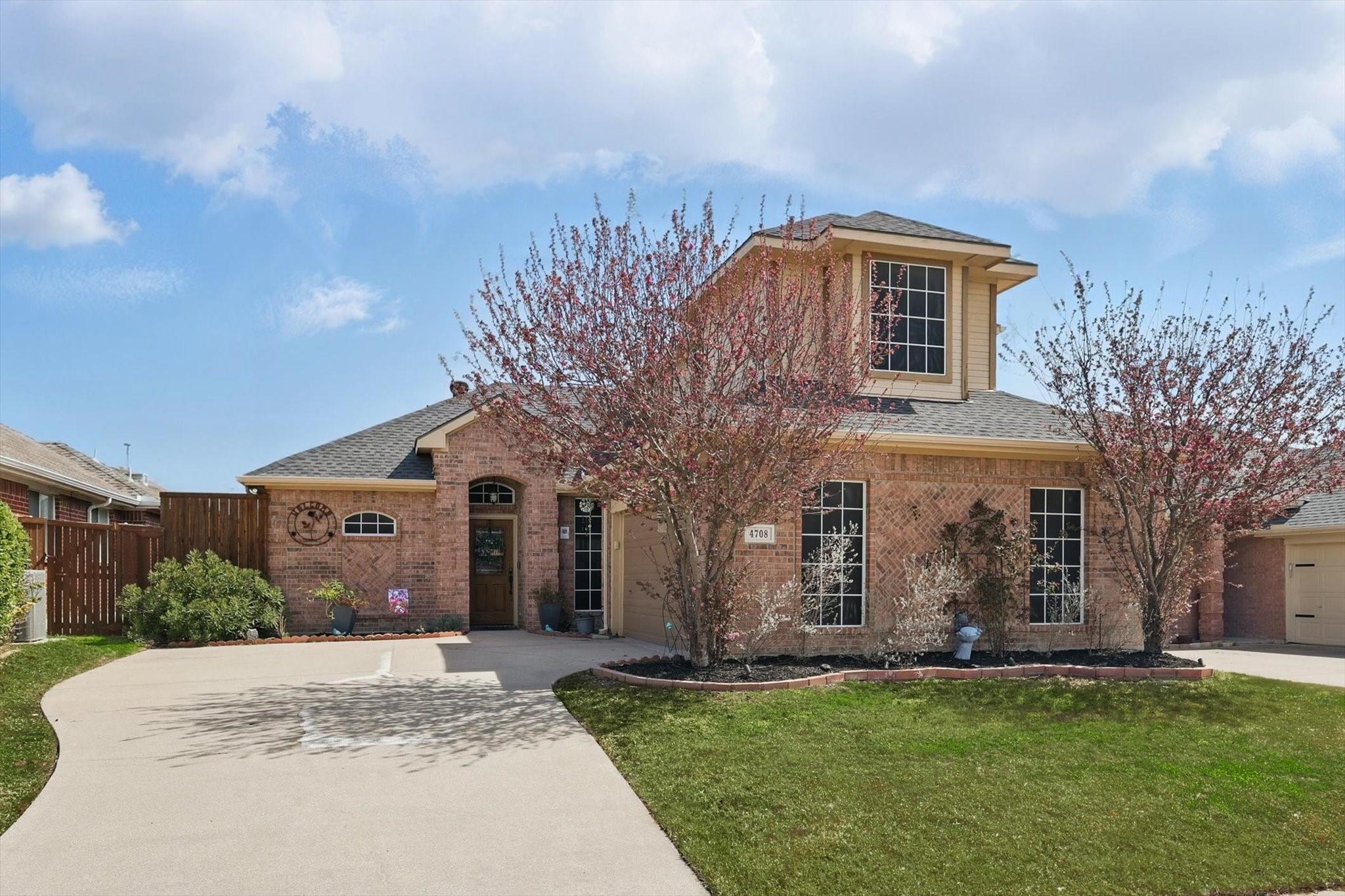 Feldman Dr, Carrollton, TX 75010