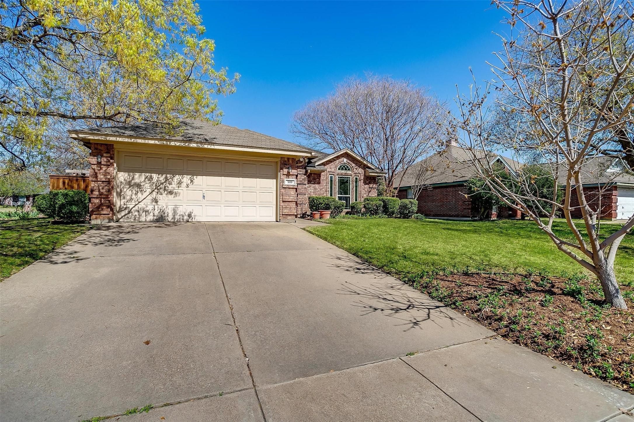 Bluebonnet Dr, Burleson, TX 76028