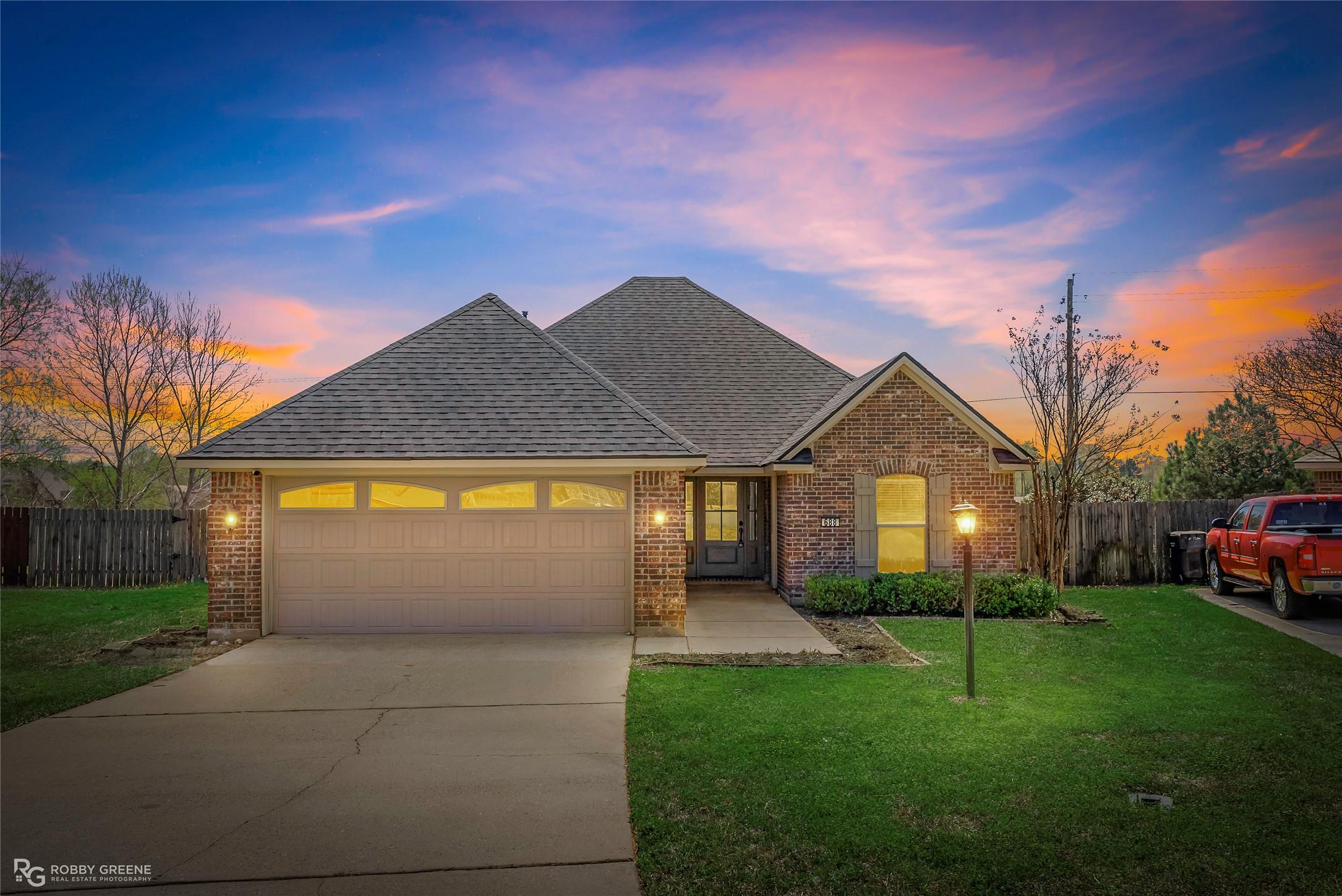 Fox Nest Cir, Haughton, LA 71037
