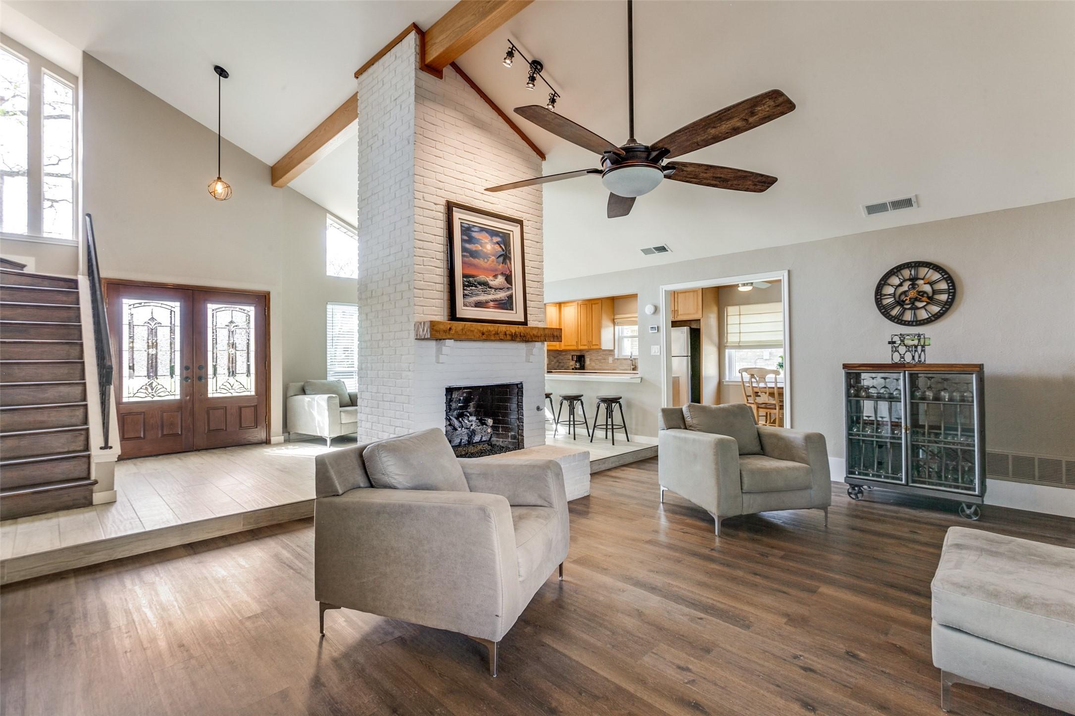 Roundtable Ln, Garland, TX 75044