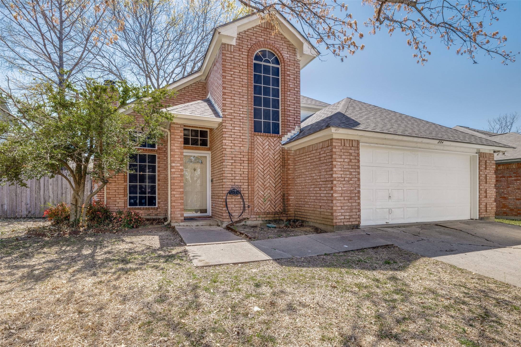 Ackers Dr, Arlington, TX 76001