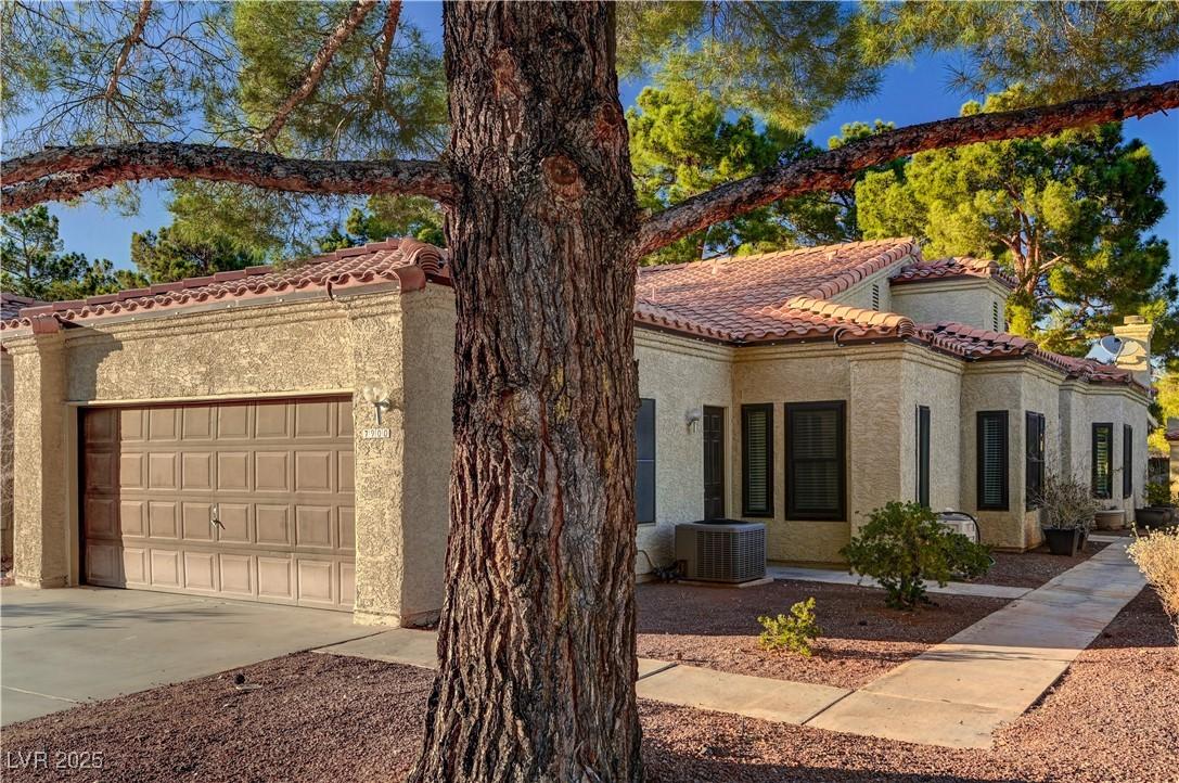 Shelter Island Way, Las Vegas, NV 89145