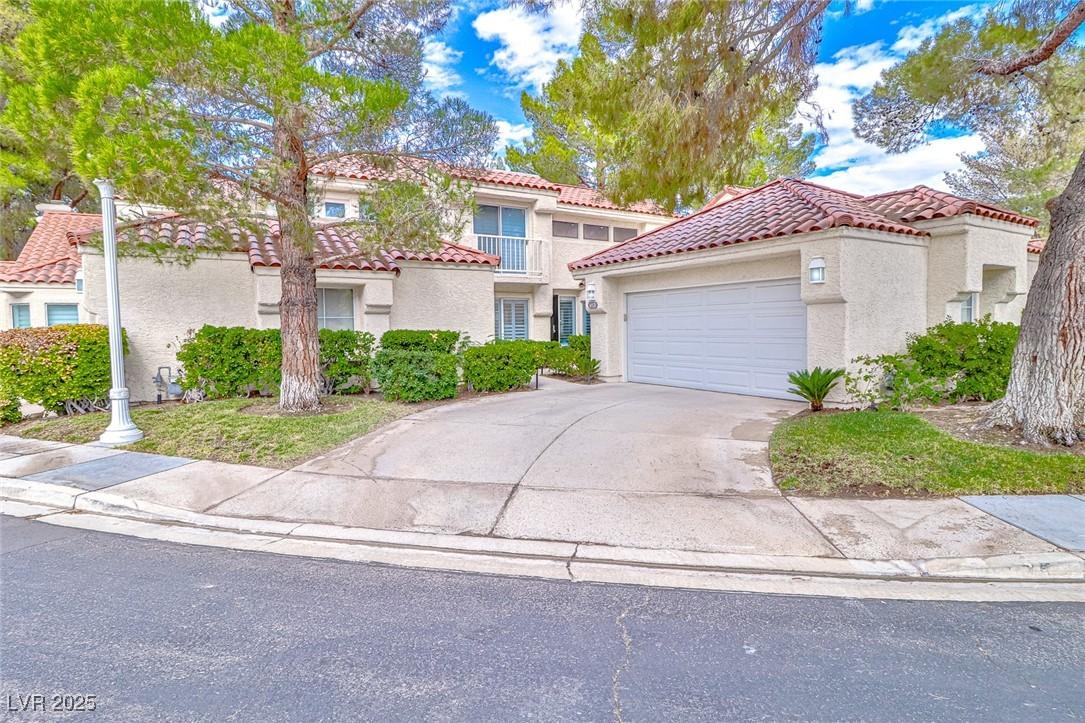 Emerald Springs Ln, Las Vegas, NV 89113