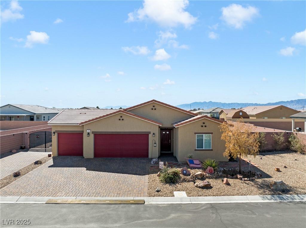 Hawk Ave, Pahrump, NV 89060