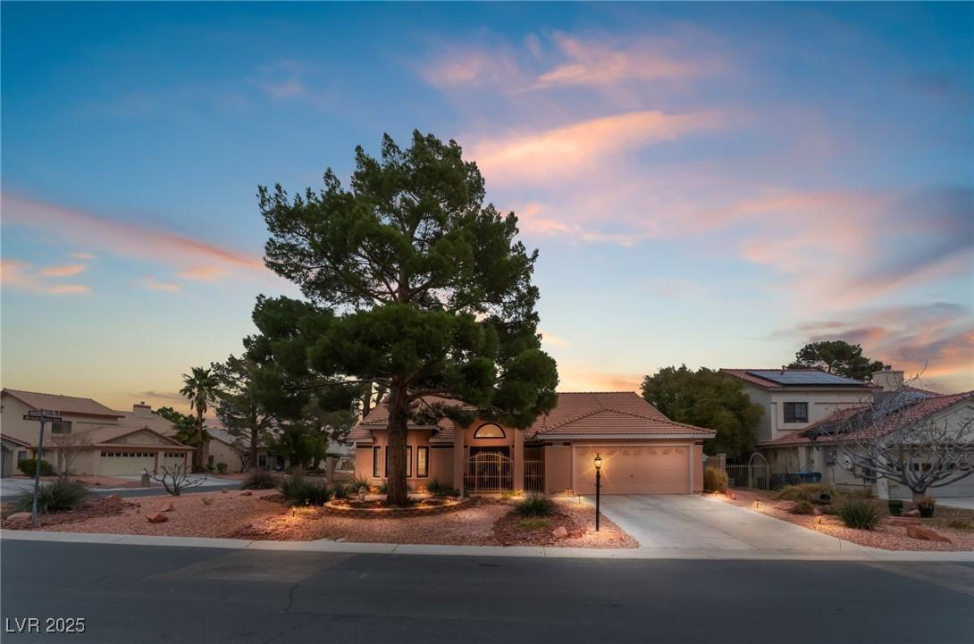 Apache Wells Way, Las Vegas, NV 89130