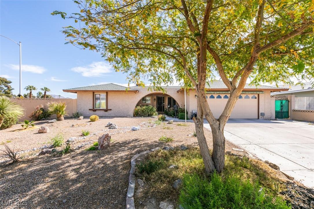 Oakhill Cir, Las Vegas, NV 89121
