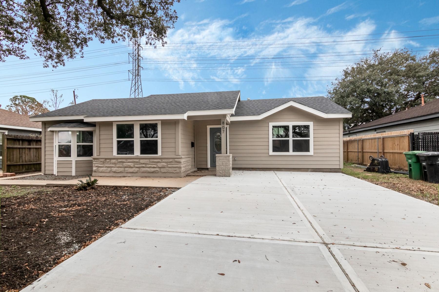 Ahrens St, Houston, TX 77017