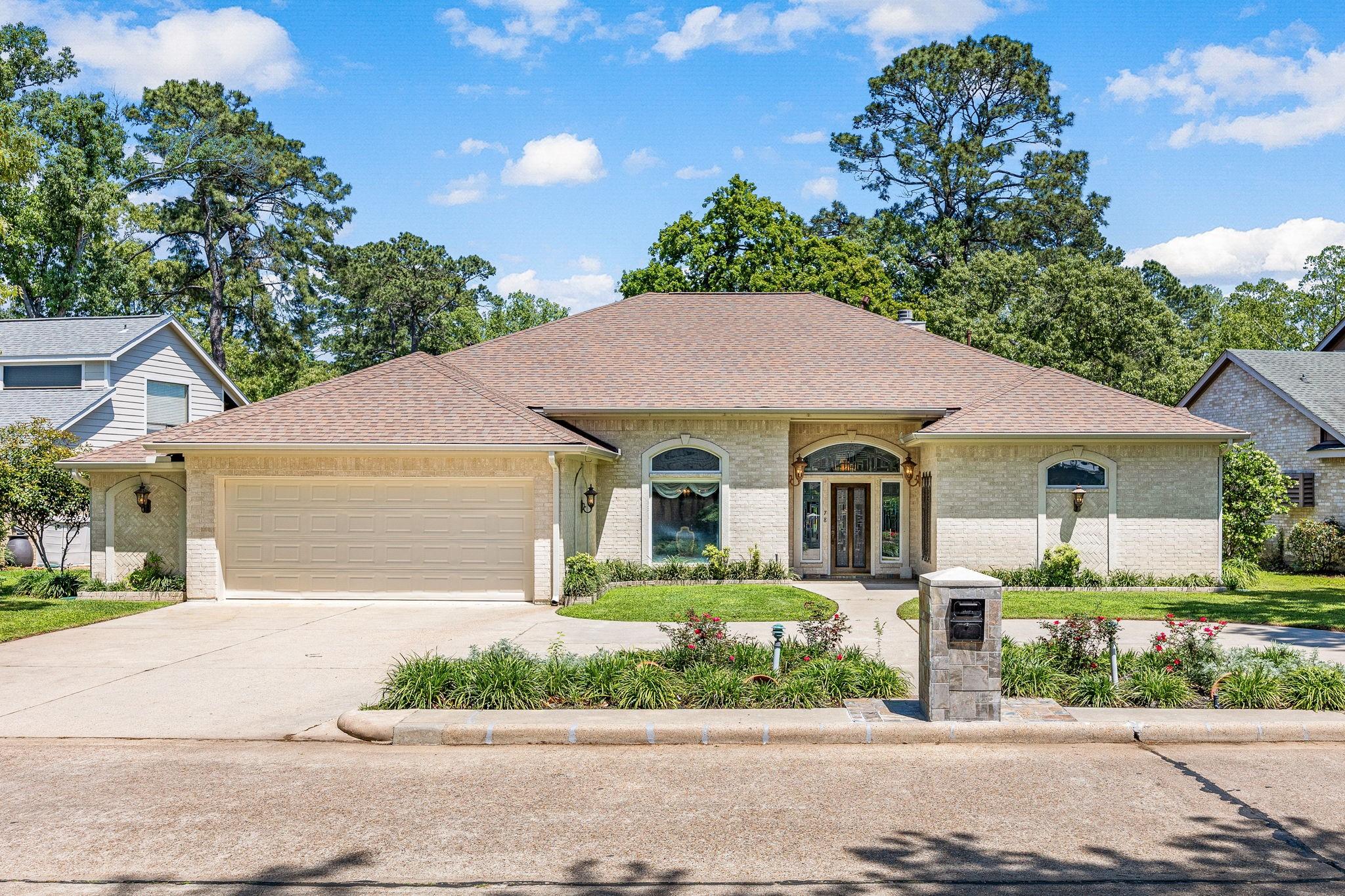 April Wind Dr S, Montgomery, TX 77356