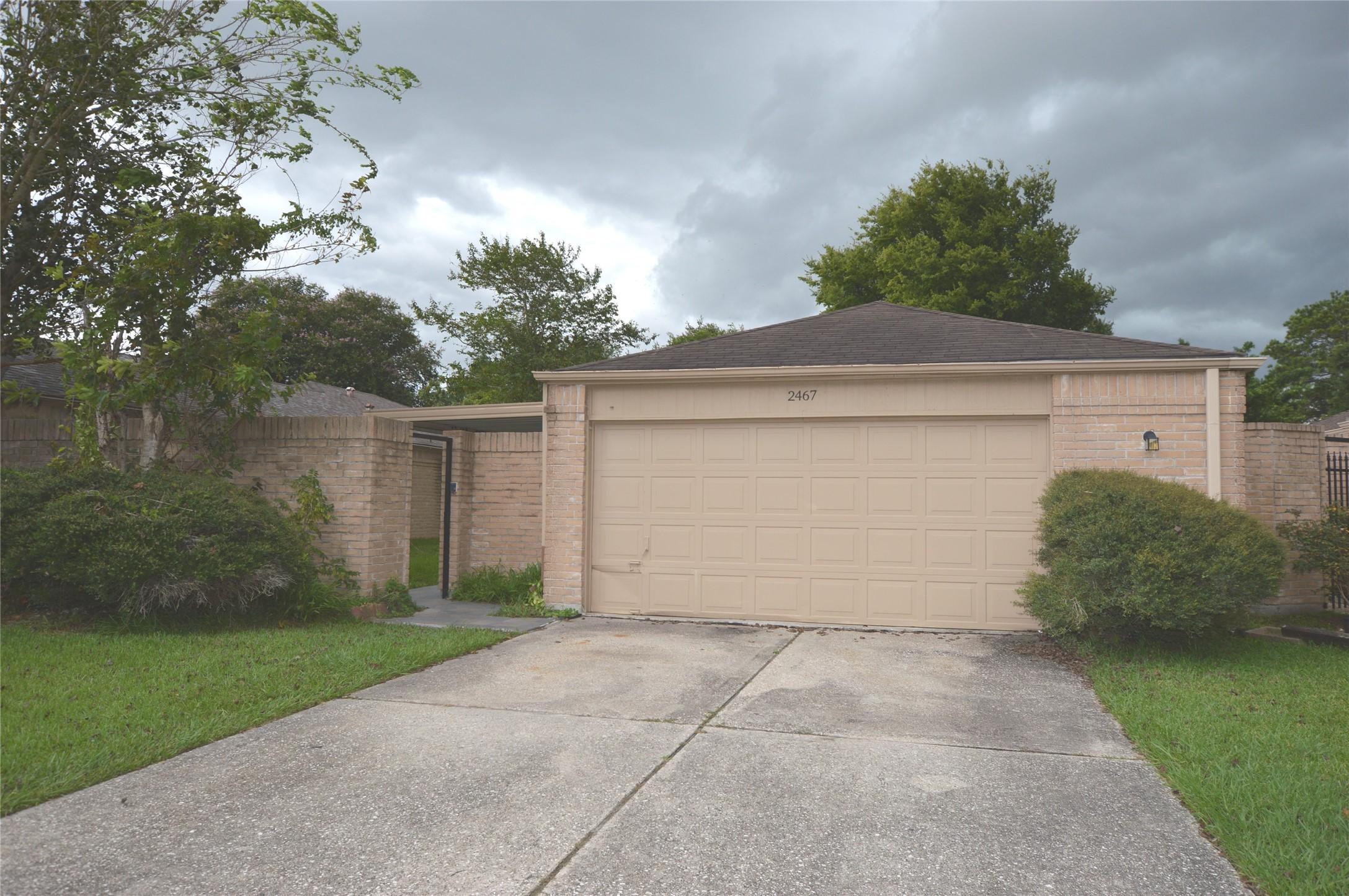Colton Hollow Dr, Houston, TX 77067