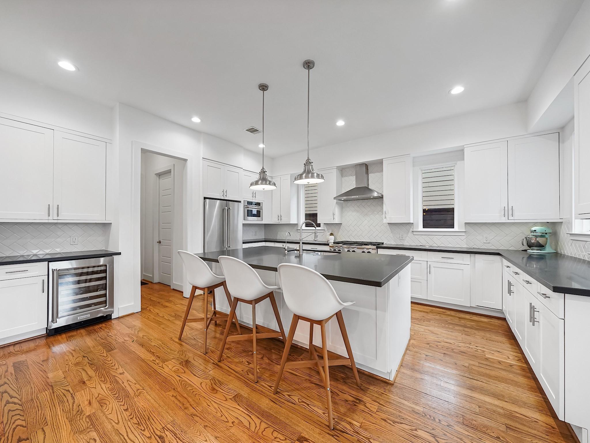 Fairbanks St, Houston, TX 77009