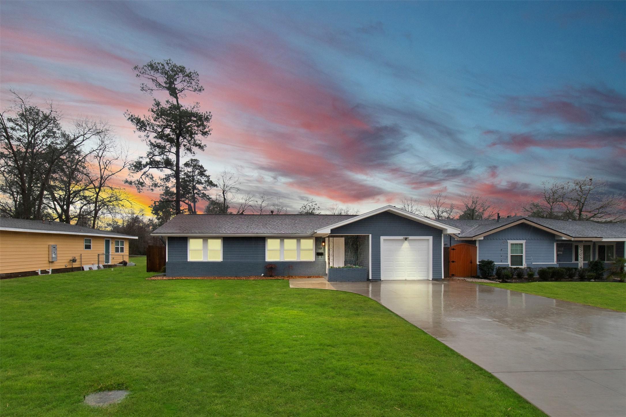Scotts Dr, Beaumont, TX 77708