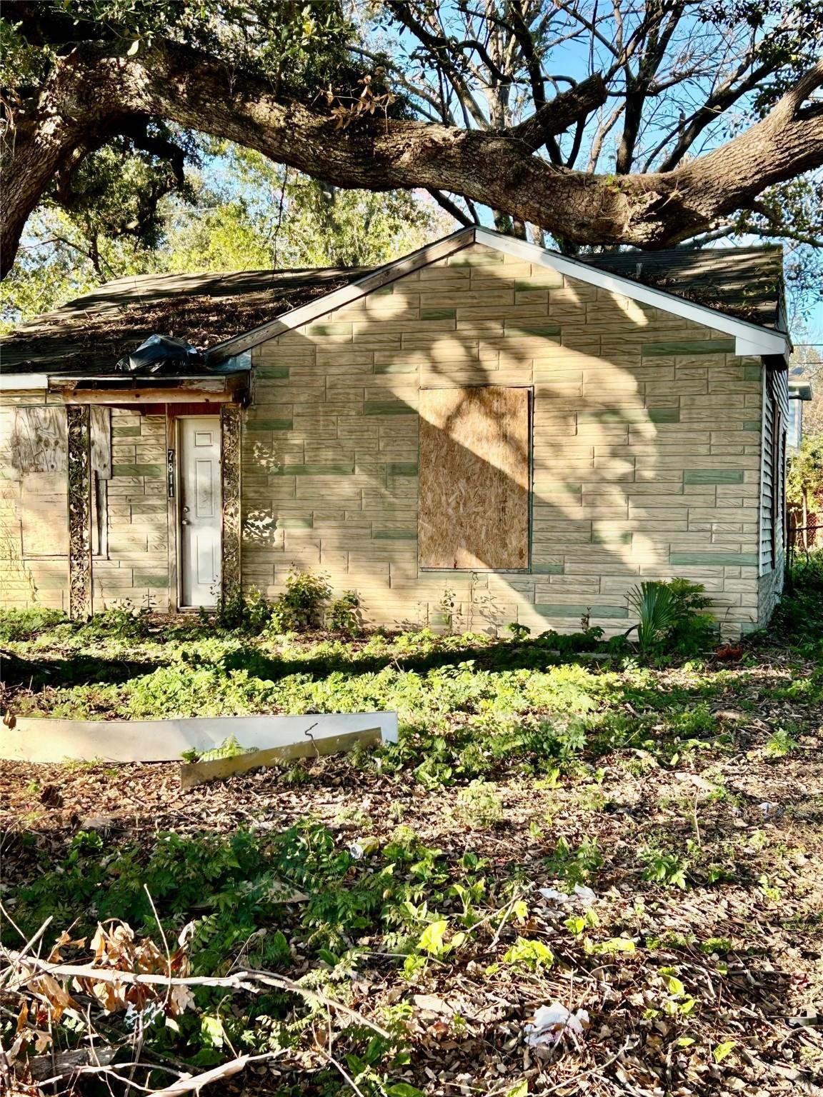 Junior St, Houston, TX 77012
