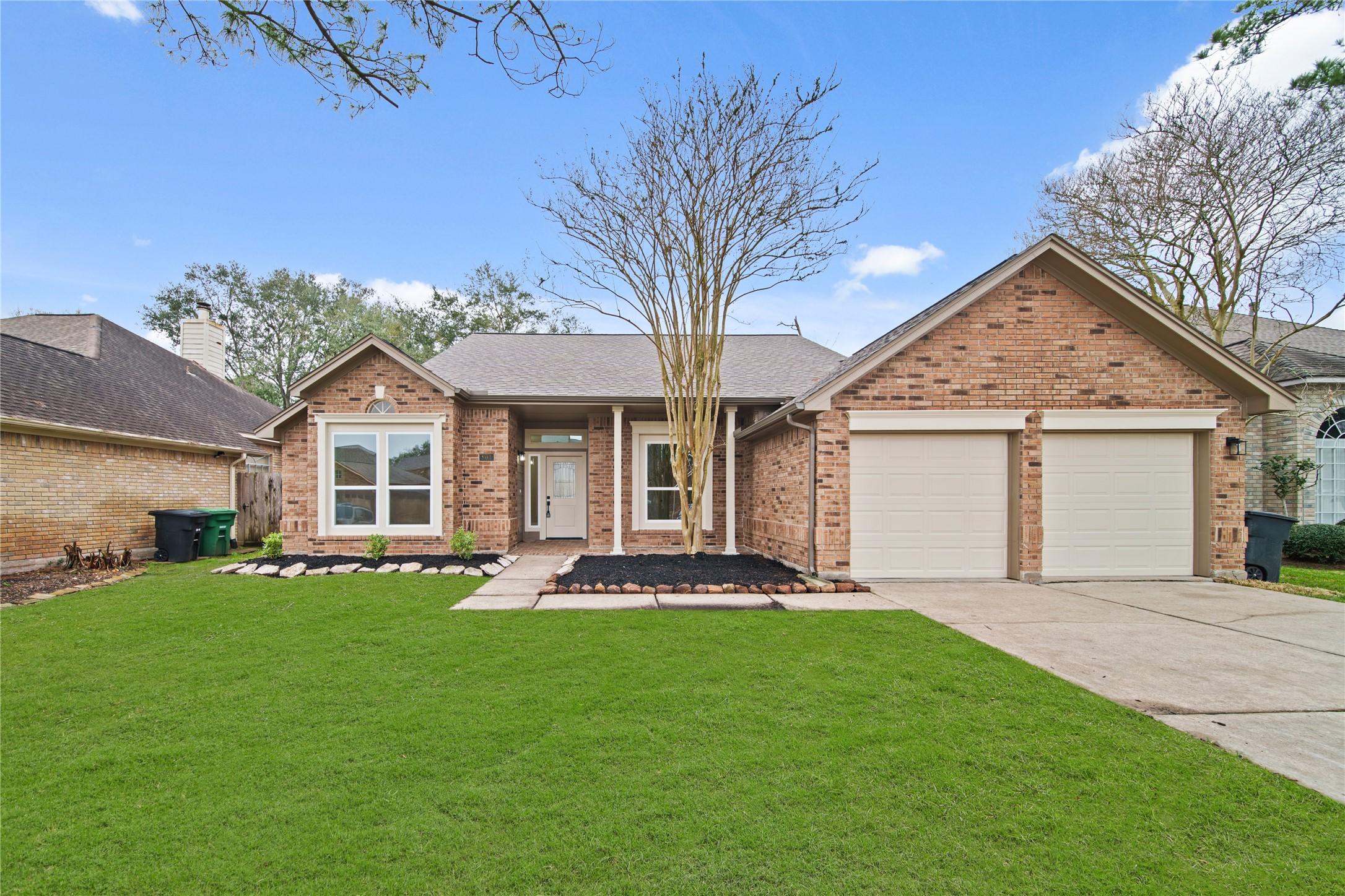 Lochnell Dr, Houston, TX 77062