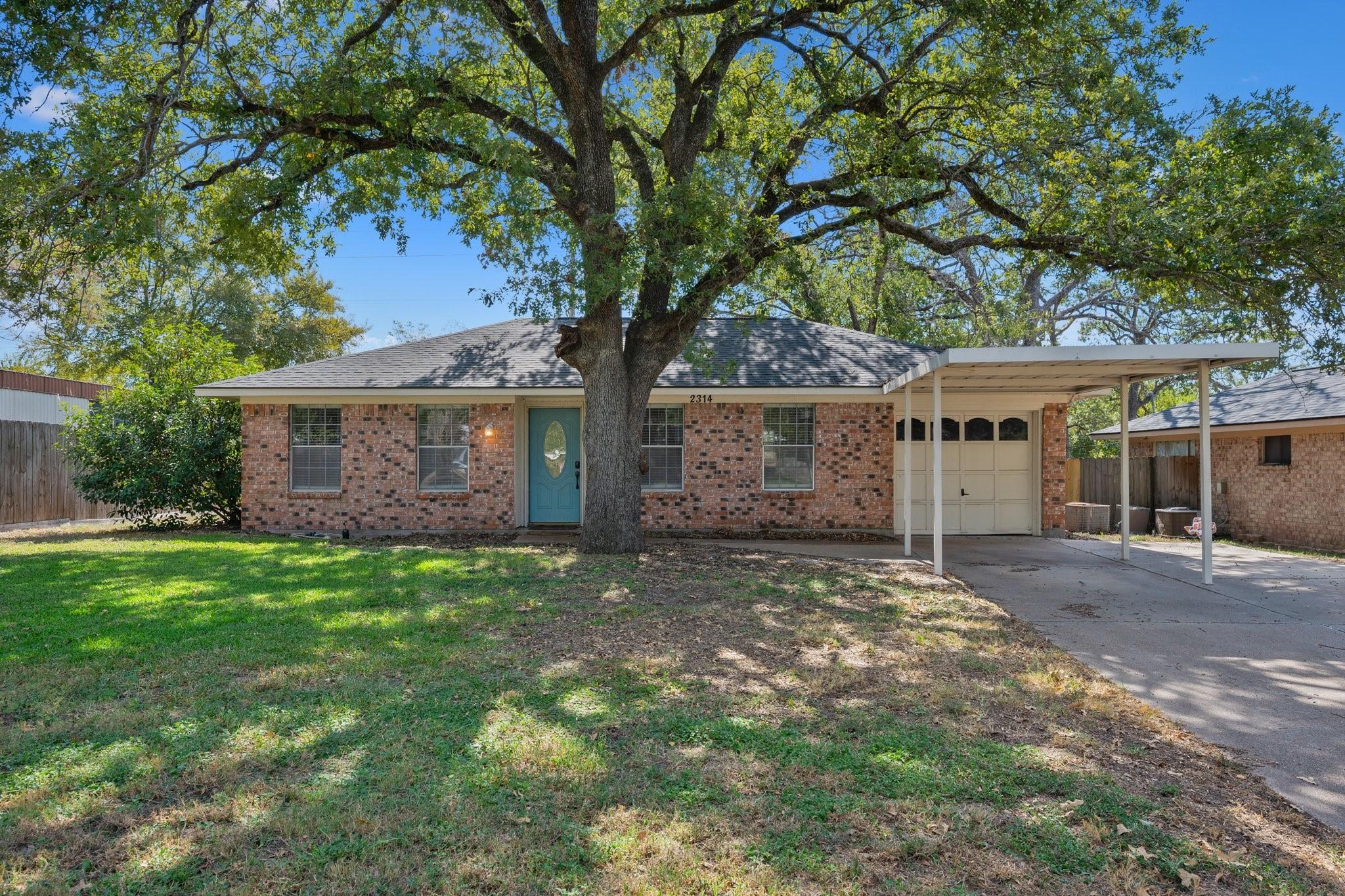 Yellowstone Dr, Bryan, TX 77803