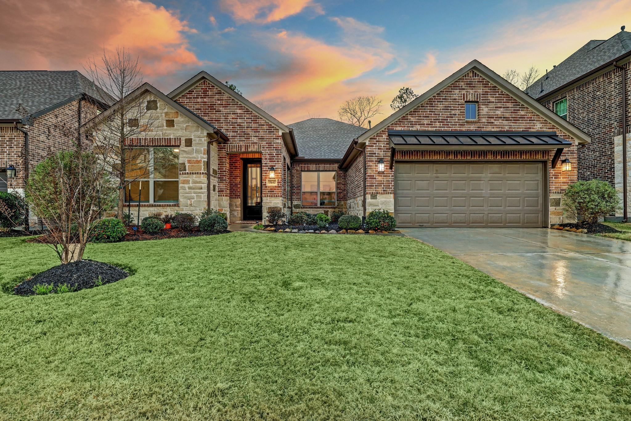 Blushing Meadow St, Conroe, TX 77302
