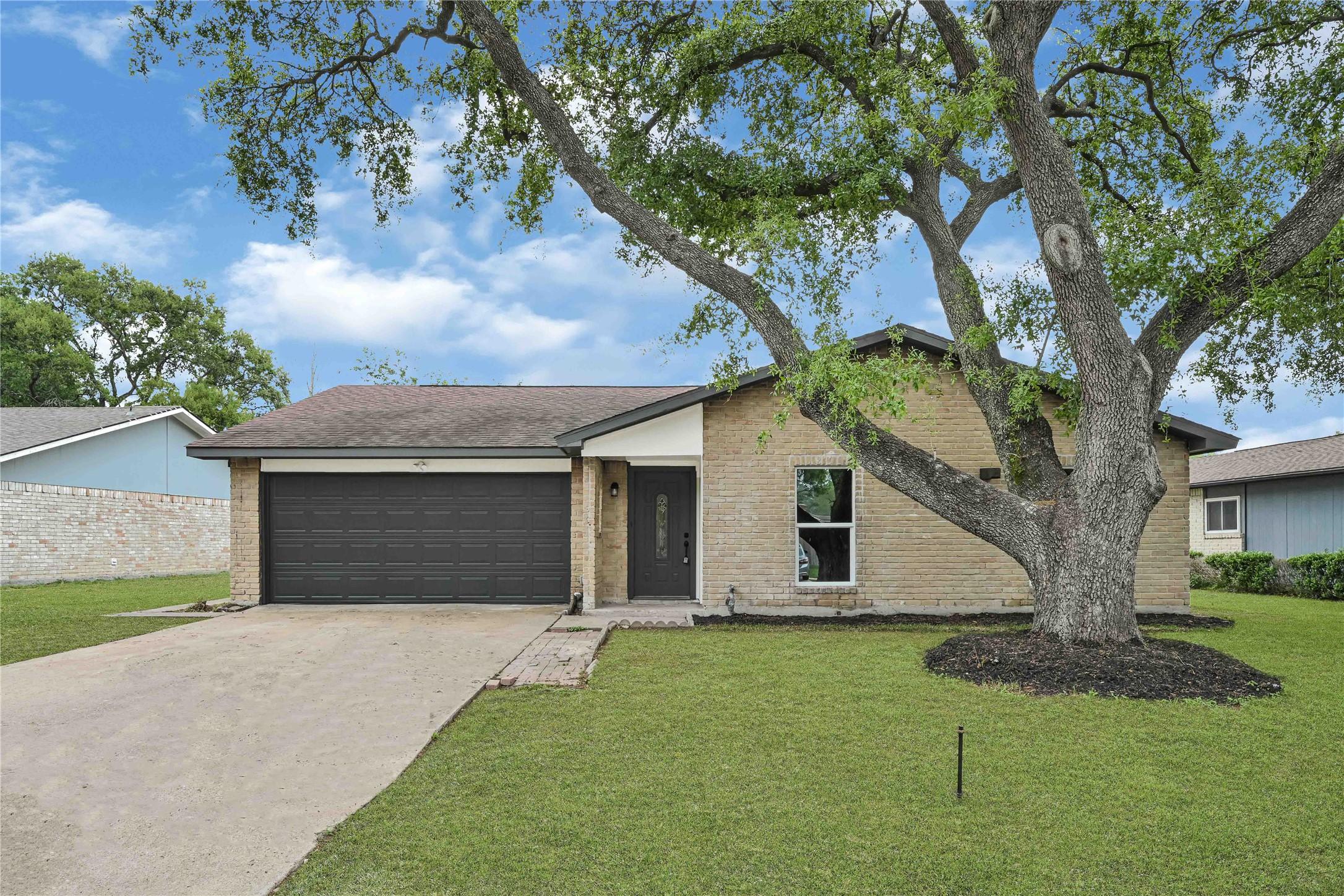 Cairnleigh Dr, Houston, TX 77084