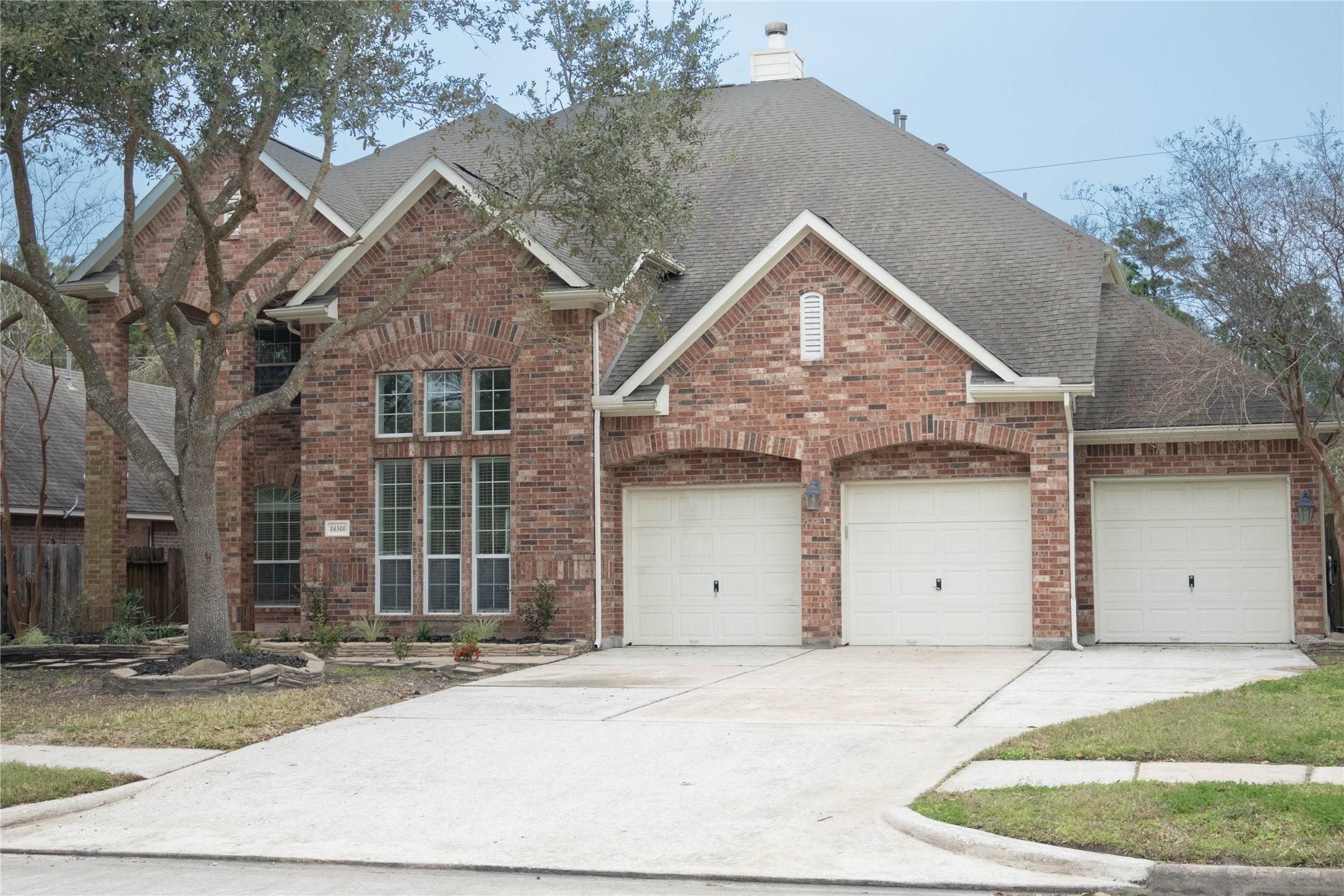Wildwood Springs Ln, Houston, TX 77044