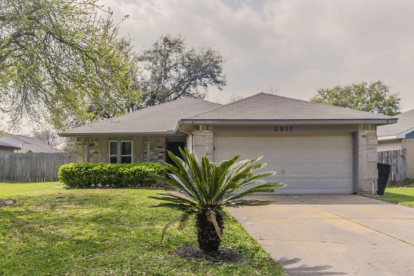 Kentwalk Dr, Houston, TX 77041