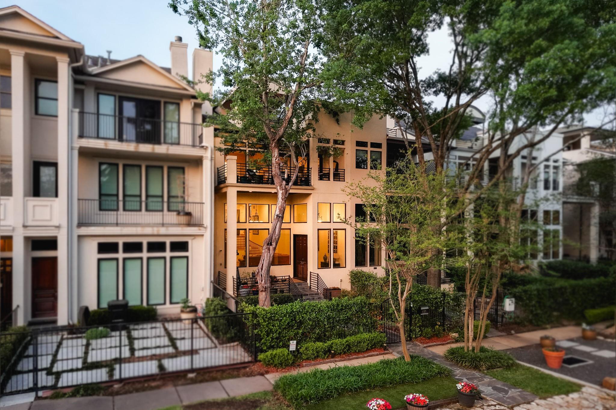 Haskell St, Houston, TX 77007