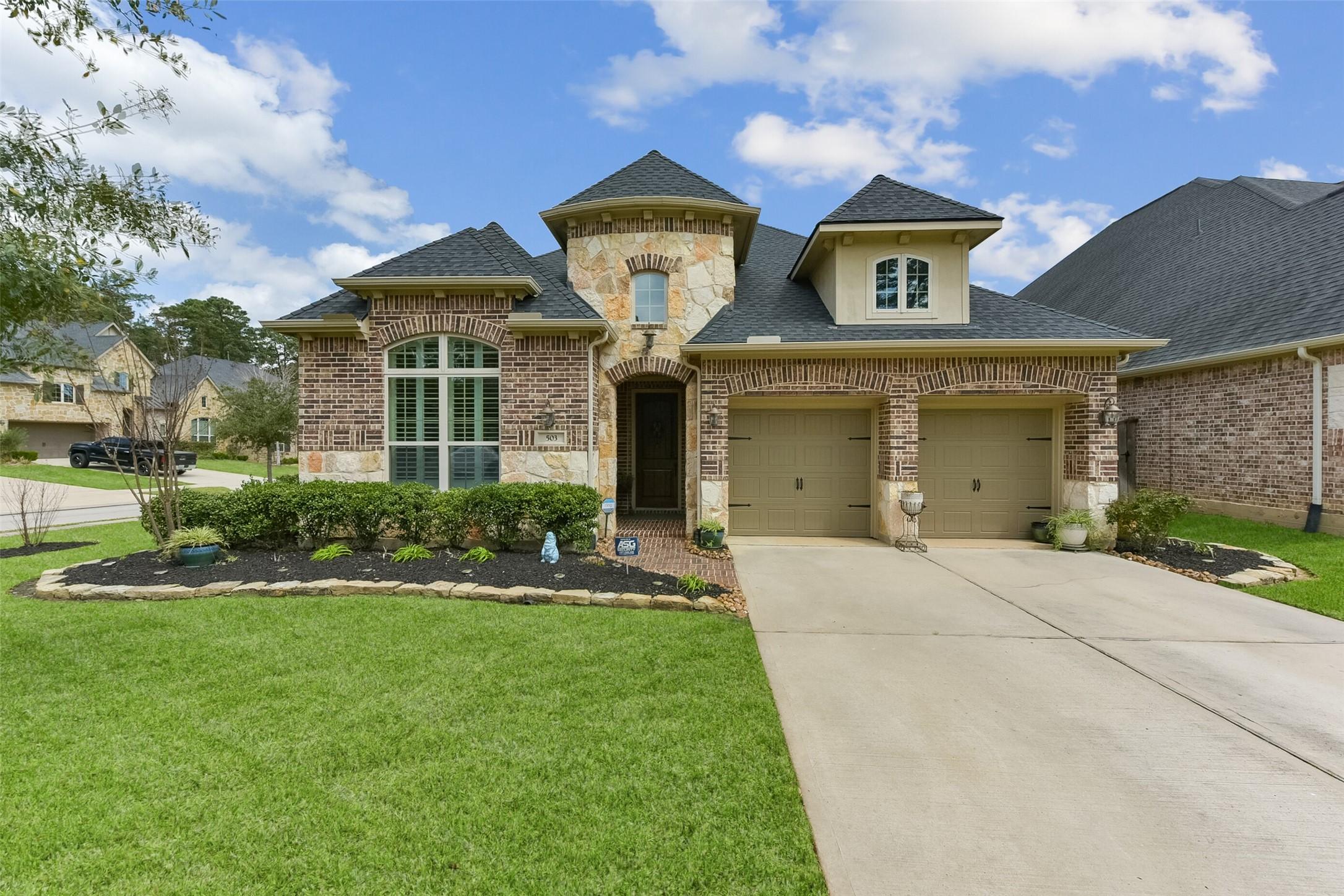 Rolling Brook Ln, Pinehurst, TX 77362