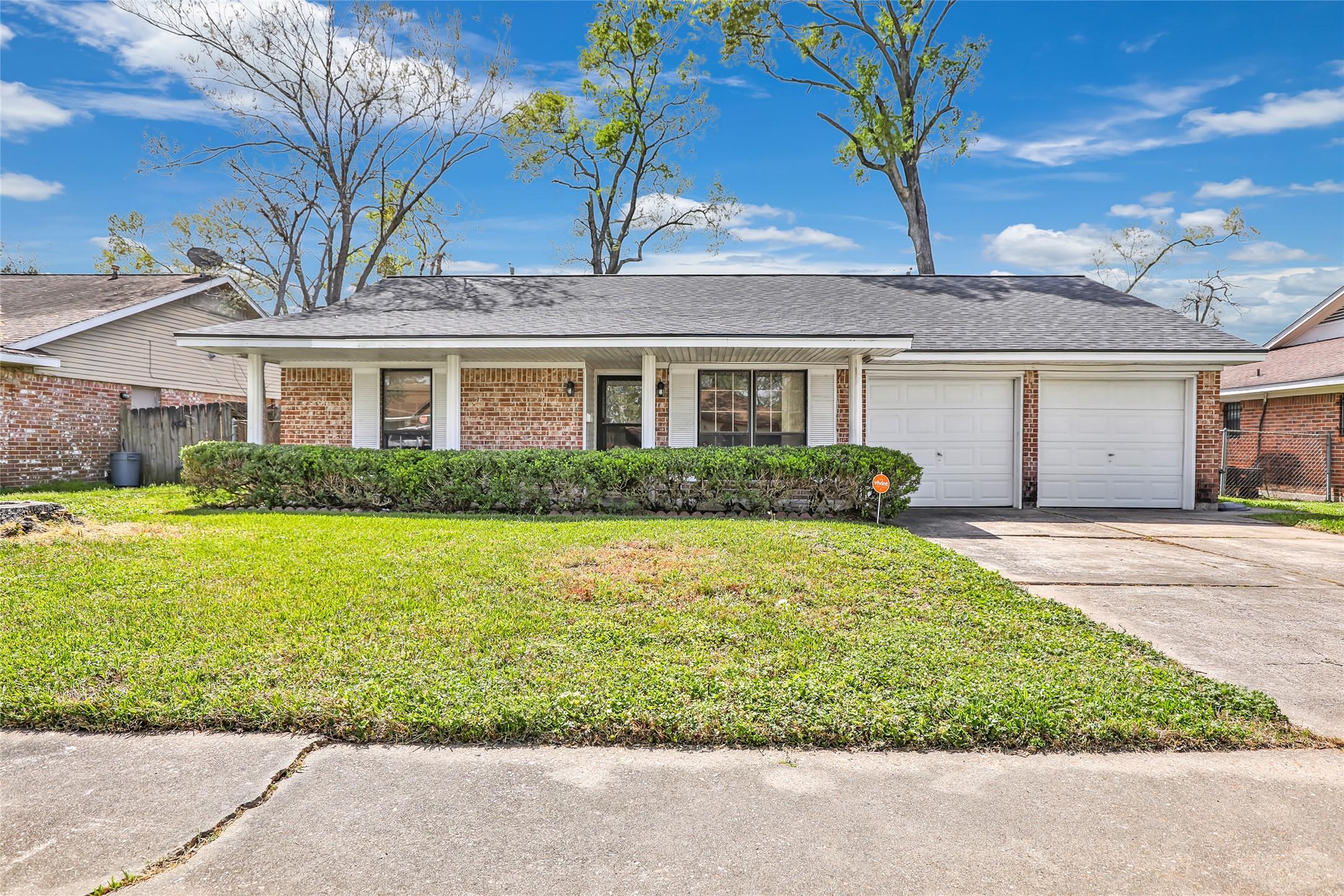 Duncannon Dr, Houston, TX 77015