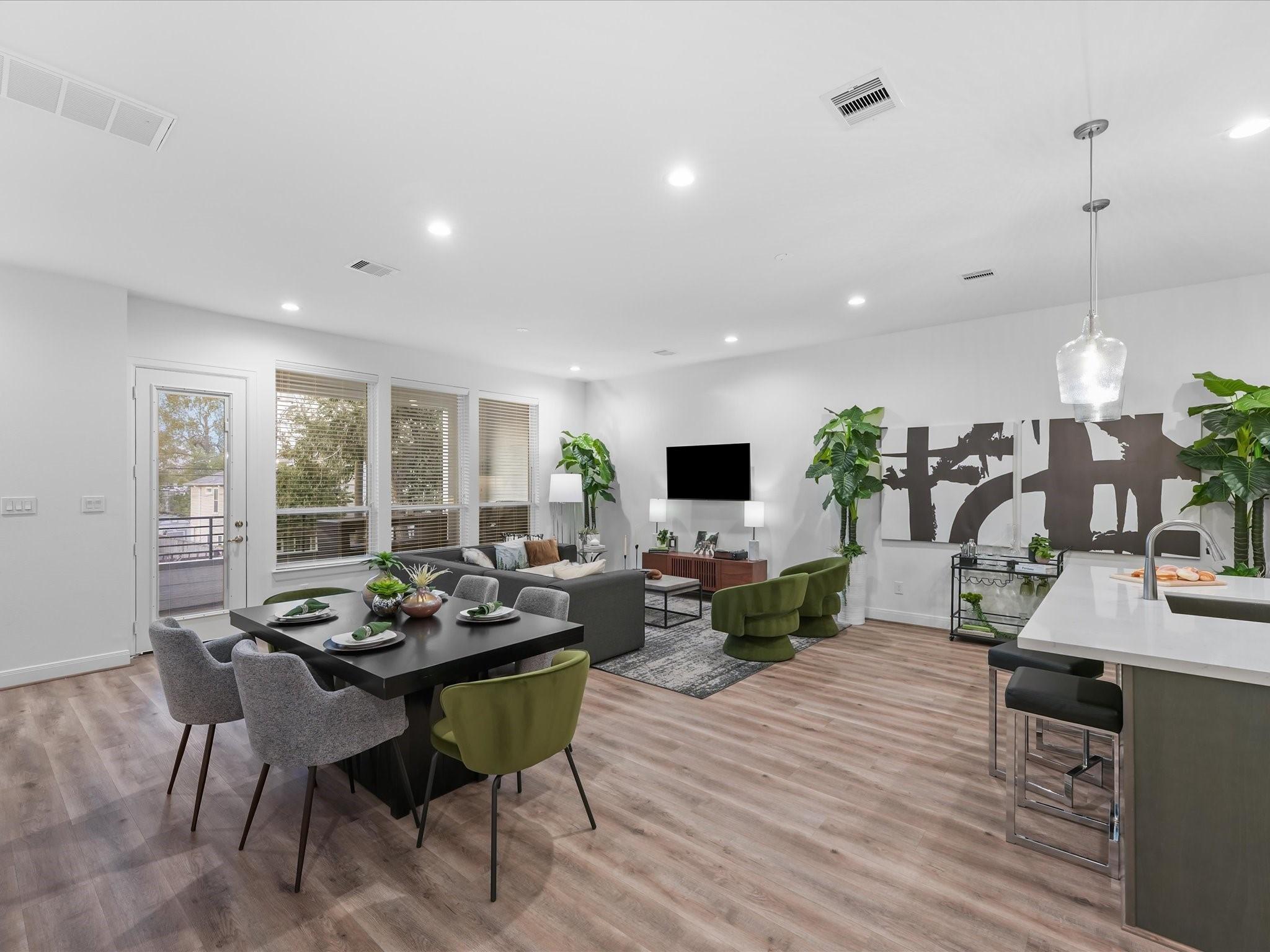 Pinemont Dr, Houston, TX 77092