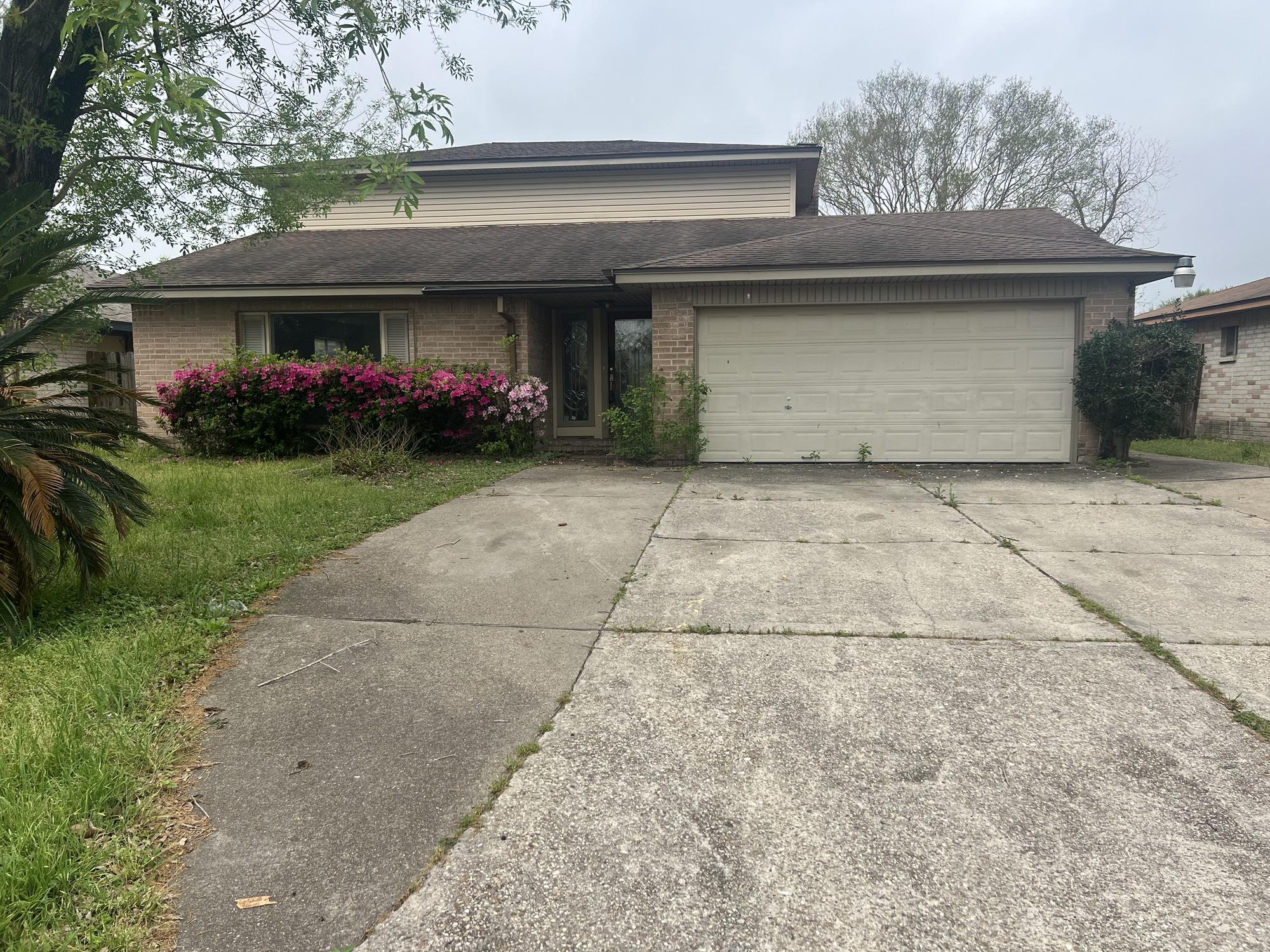 Sorrel Dr, Houston, TX 77064