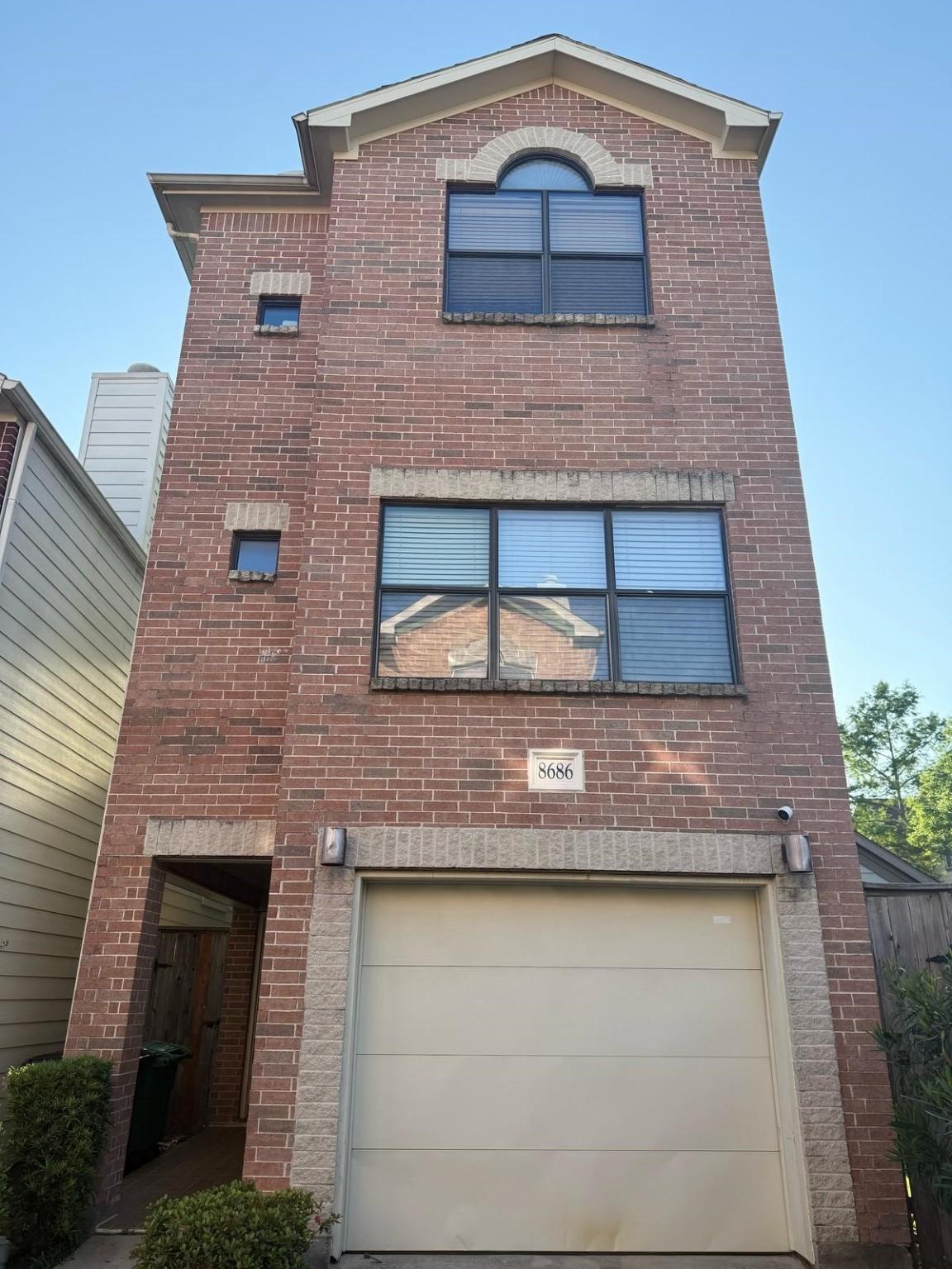 Meadowcroft Dr, Houston, TX 77063