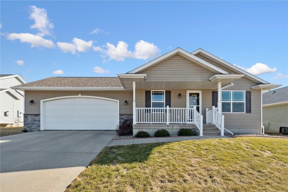 Mayfair St Sw, Cedar Rapids, IA 52404
