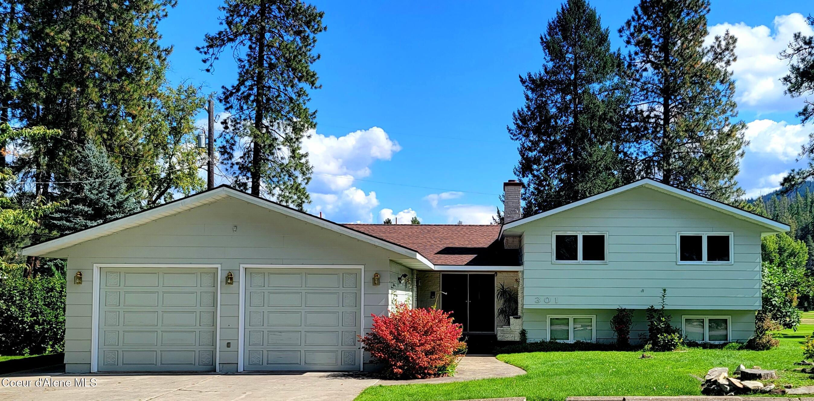 Woodland Dr, Pinehurst, ID 83850