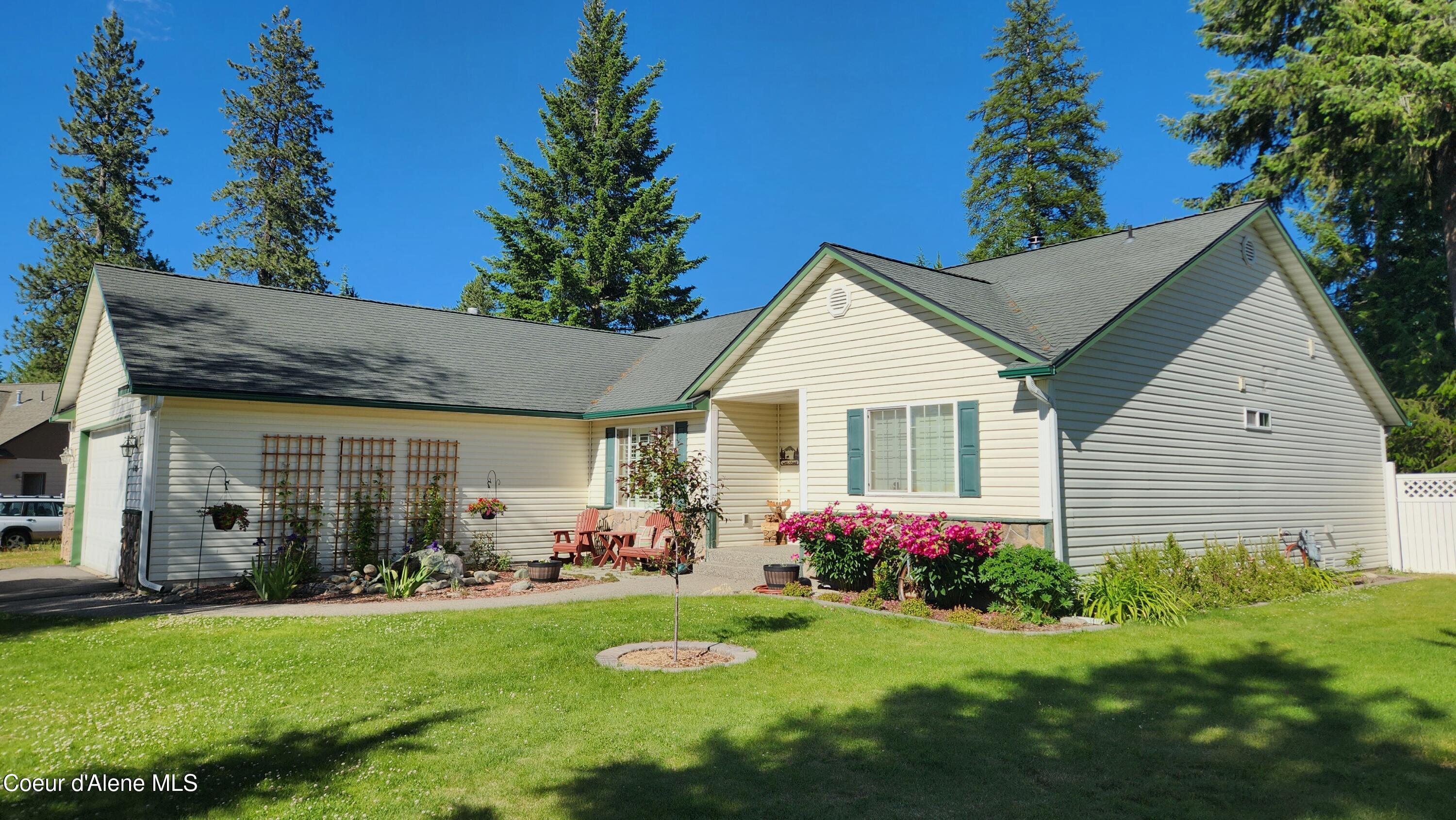 W Delaware St, Spirit Lake, ID 83869