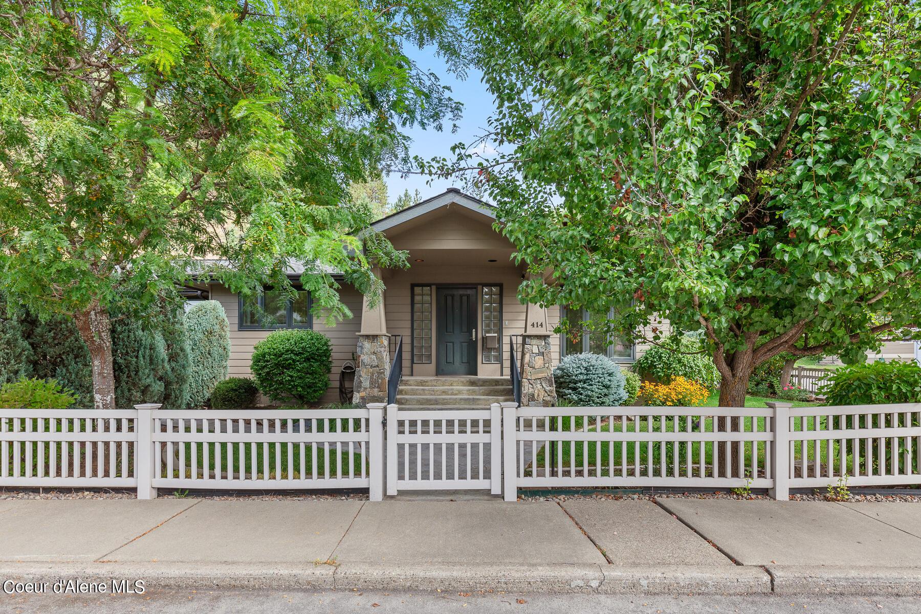 W Mission Ave, Kellogg, ID 83837
