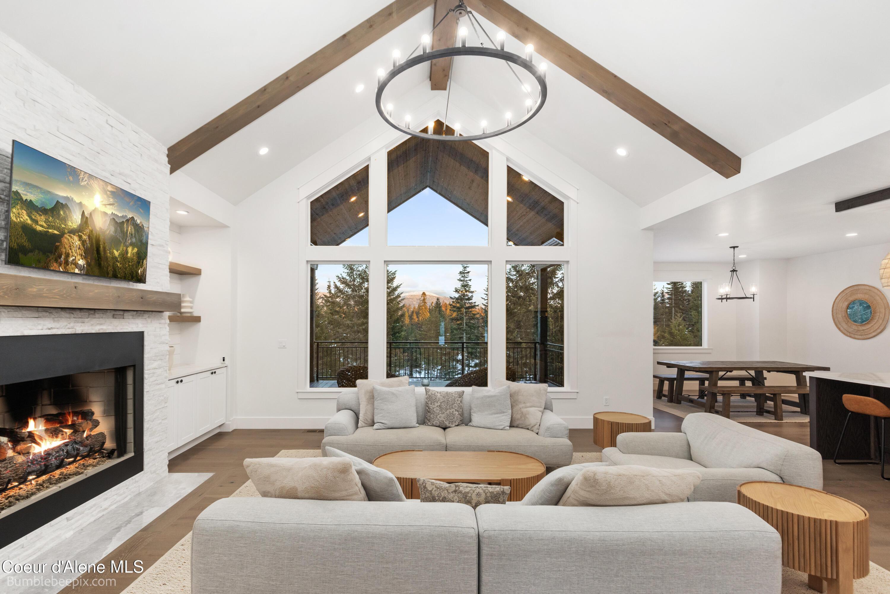 Mesa Dr, Athol, ID 83801