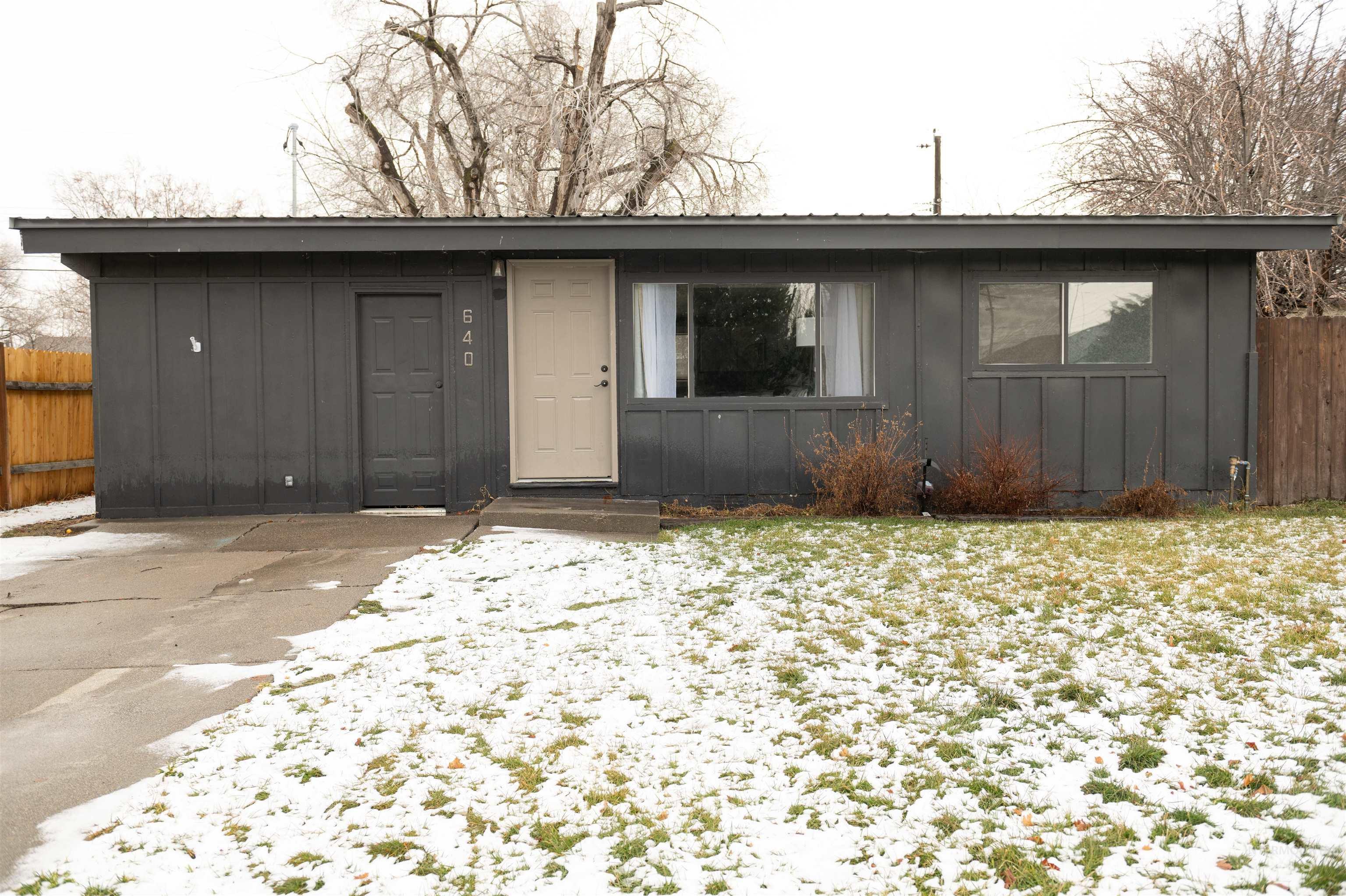 S 13th E, Mountain Home, ID 83647