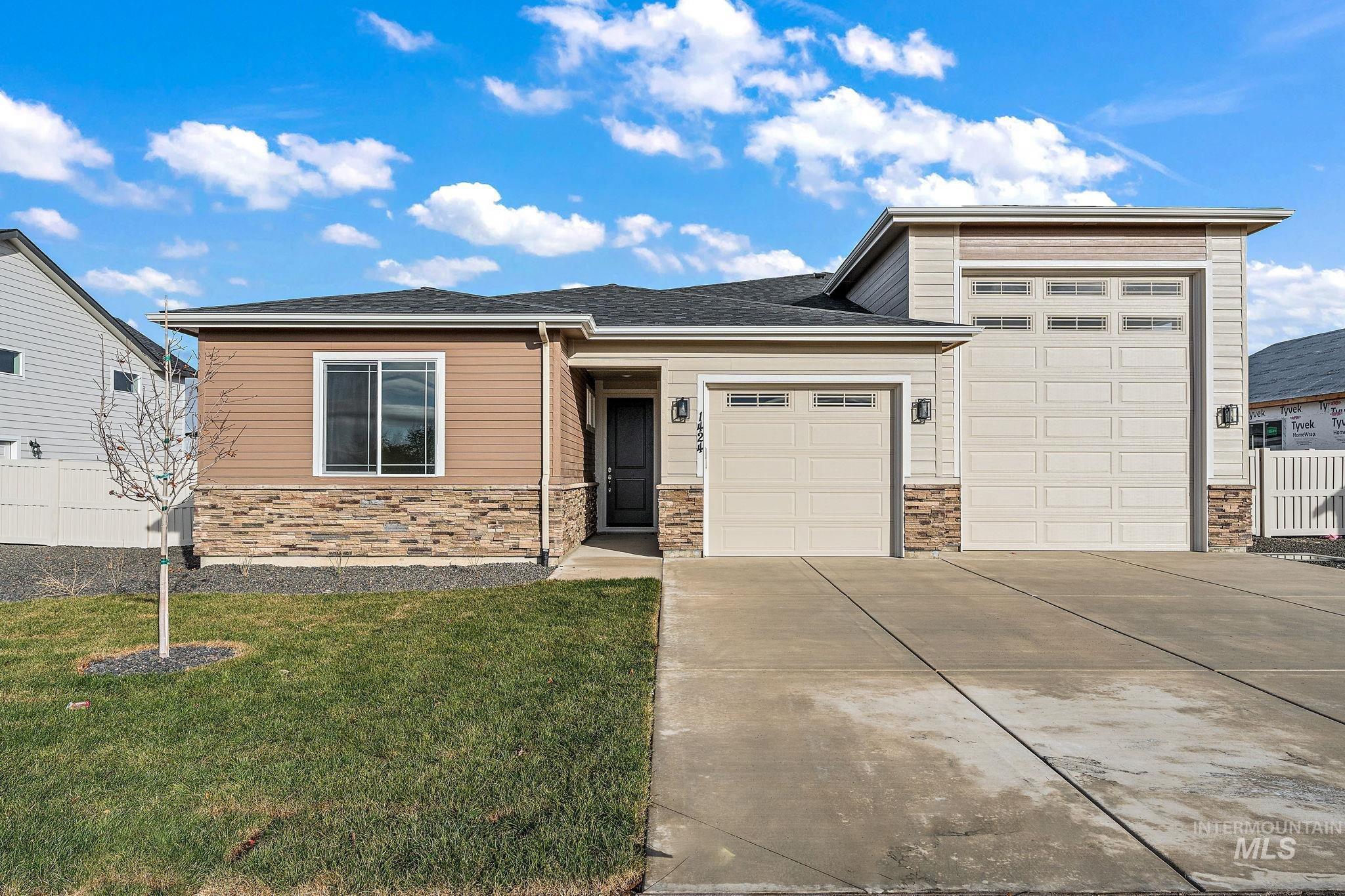White Cliffs St, Middleton, ID 83644