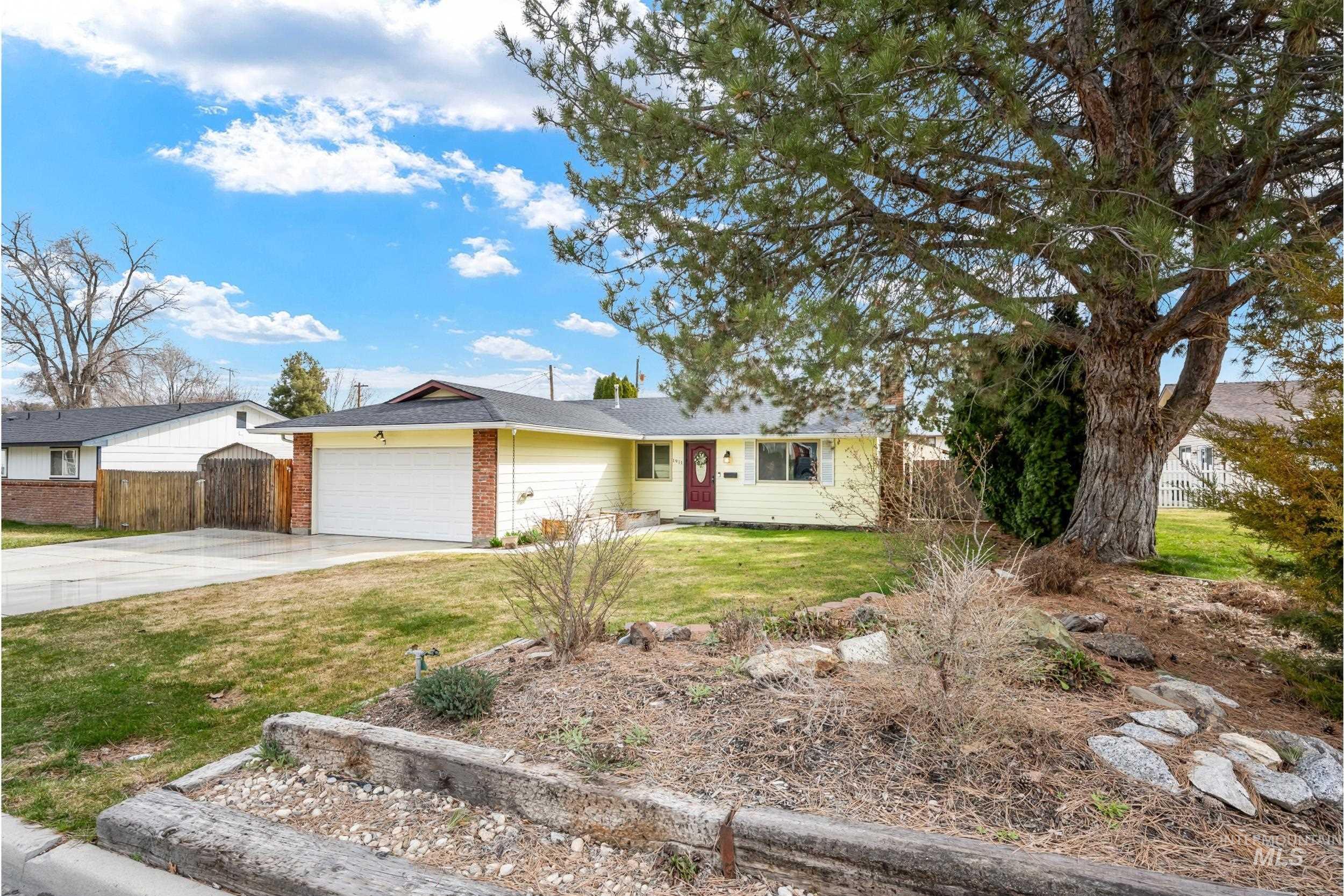 Wyoming Ave, Caldwell, ID 83605
