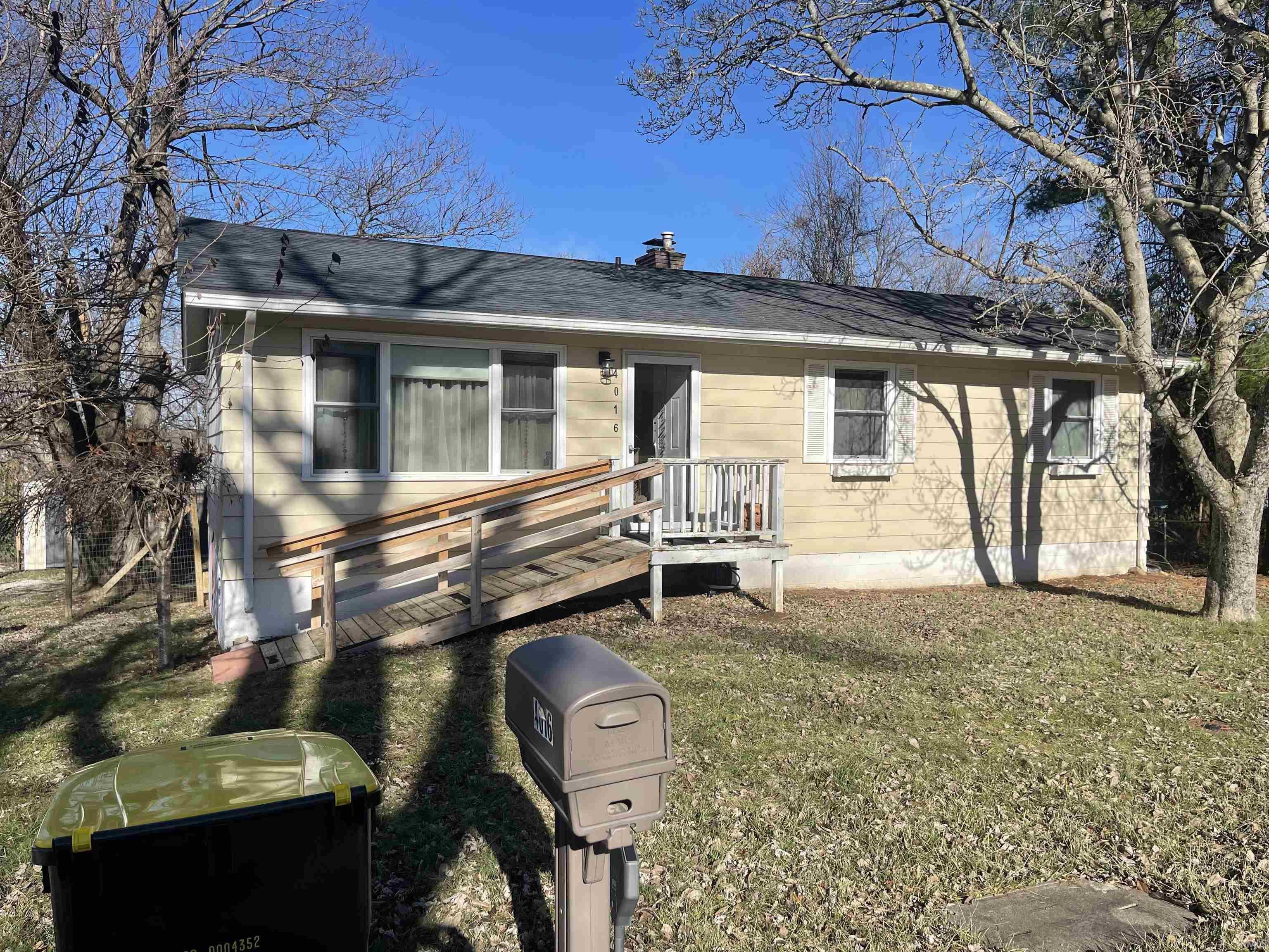 W Stapleton Ave, Bloomington, IN 47403