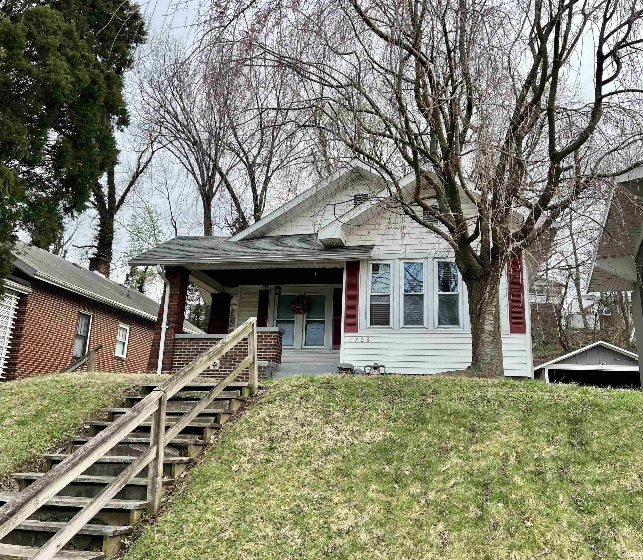 Pennsylvania St, Evansville, IN 47712