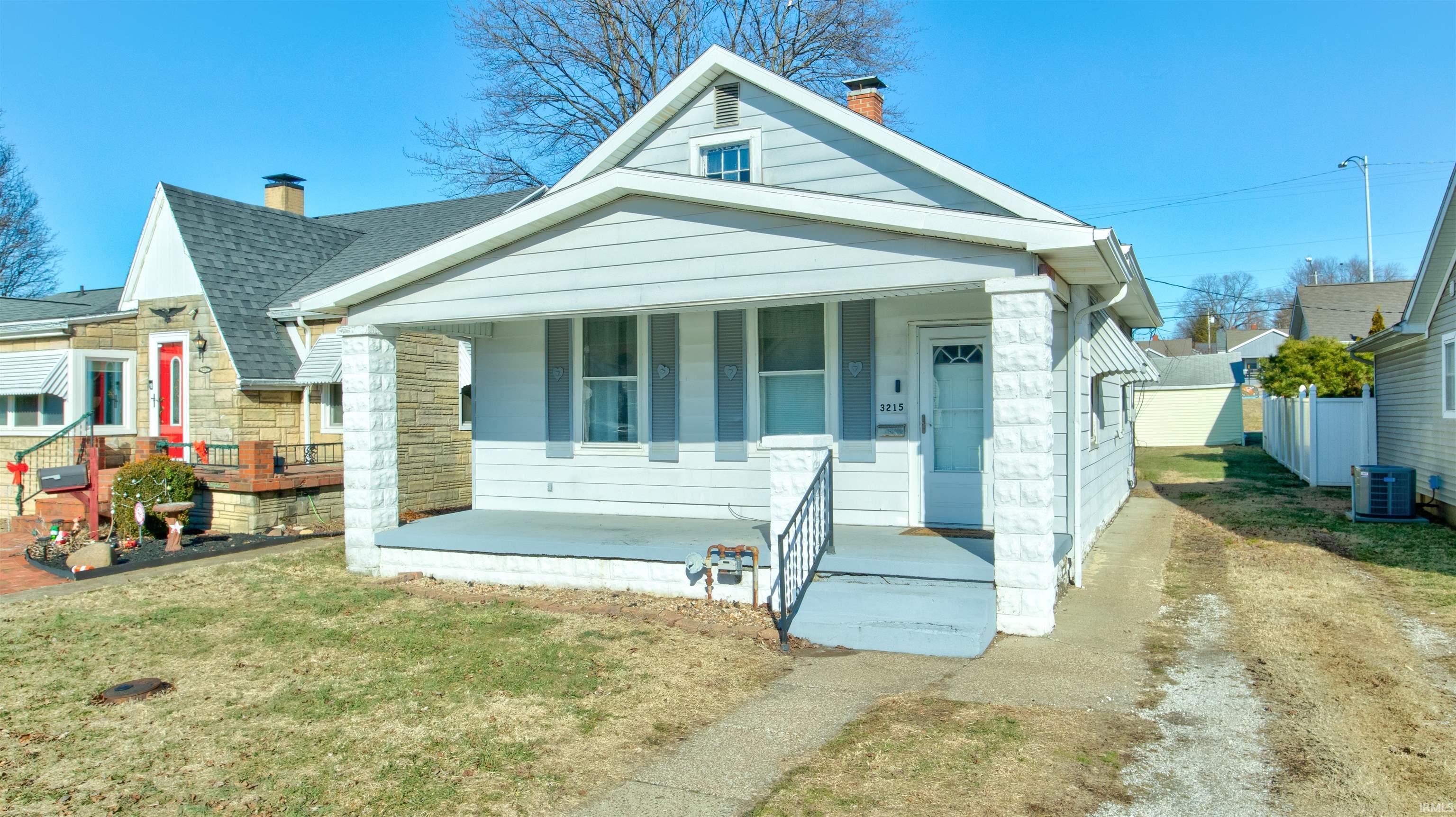 Forest Ave, Evansville, IN 47712