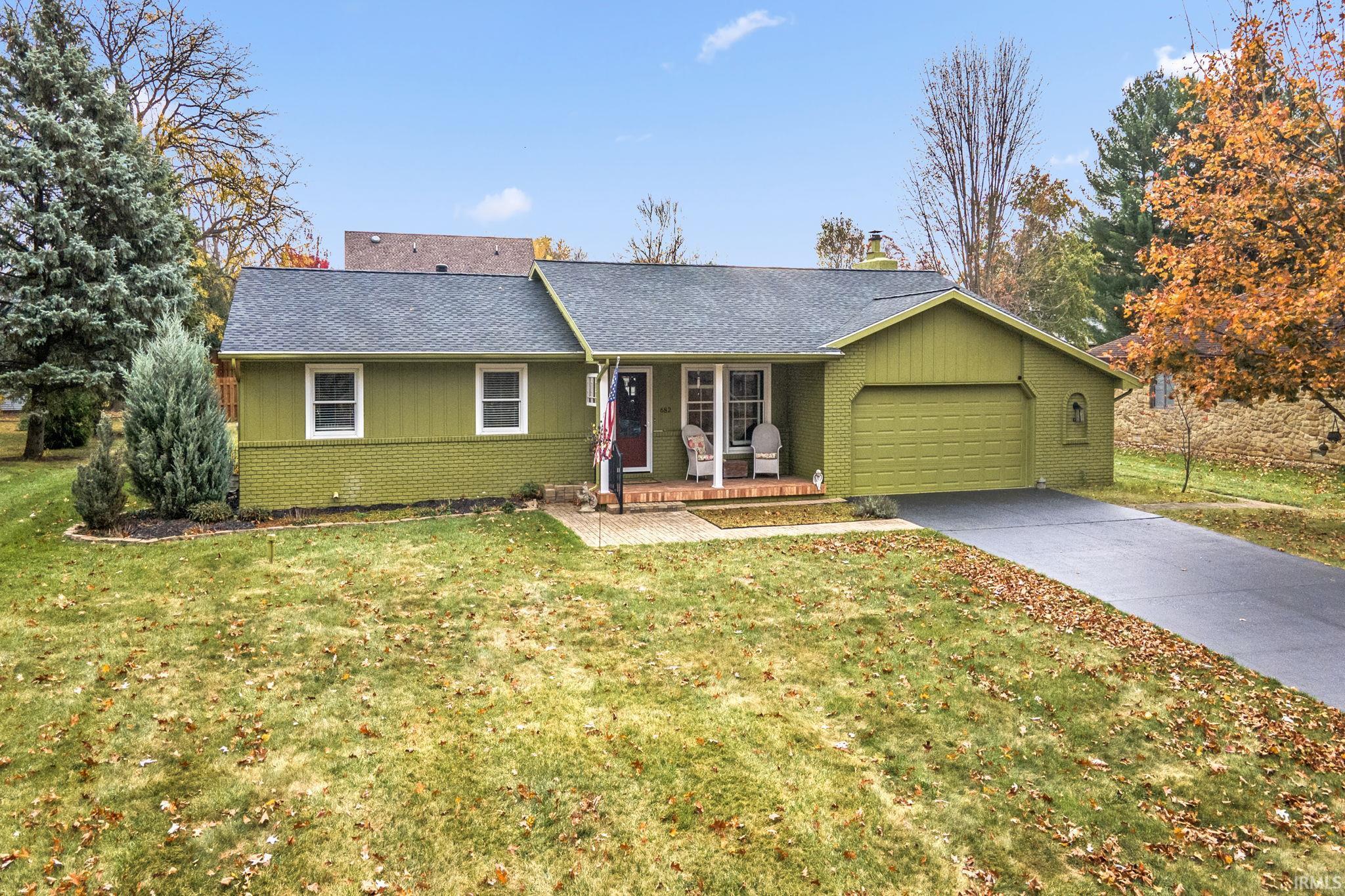 Dogwood Ln, Warsaw, IN 46582