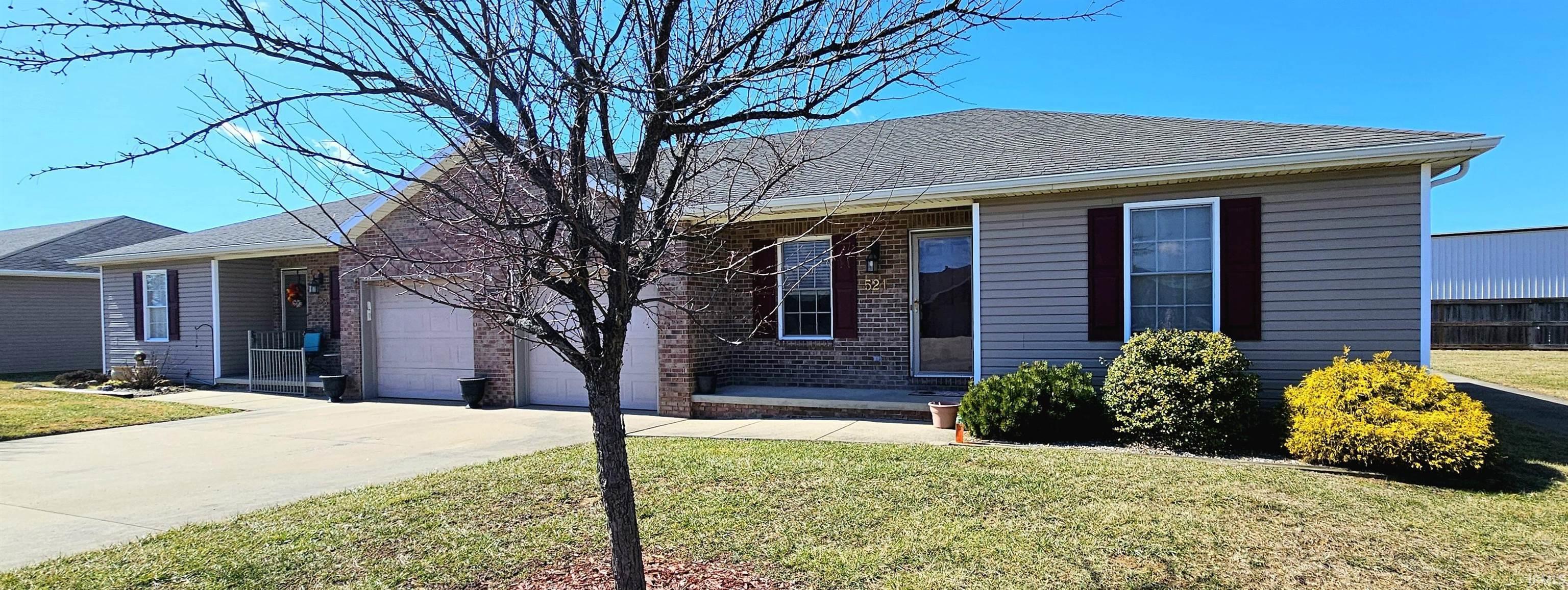 S 8th Ave, Haubstadt, IN 47639