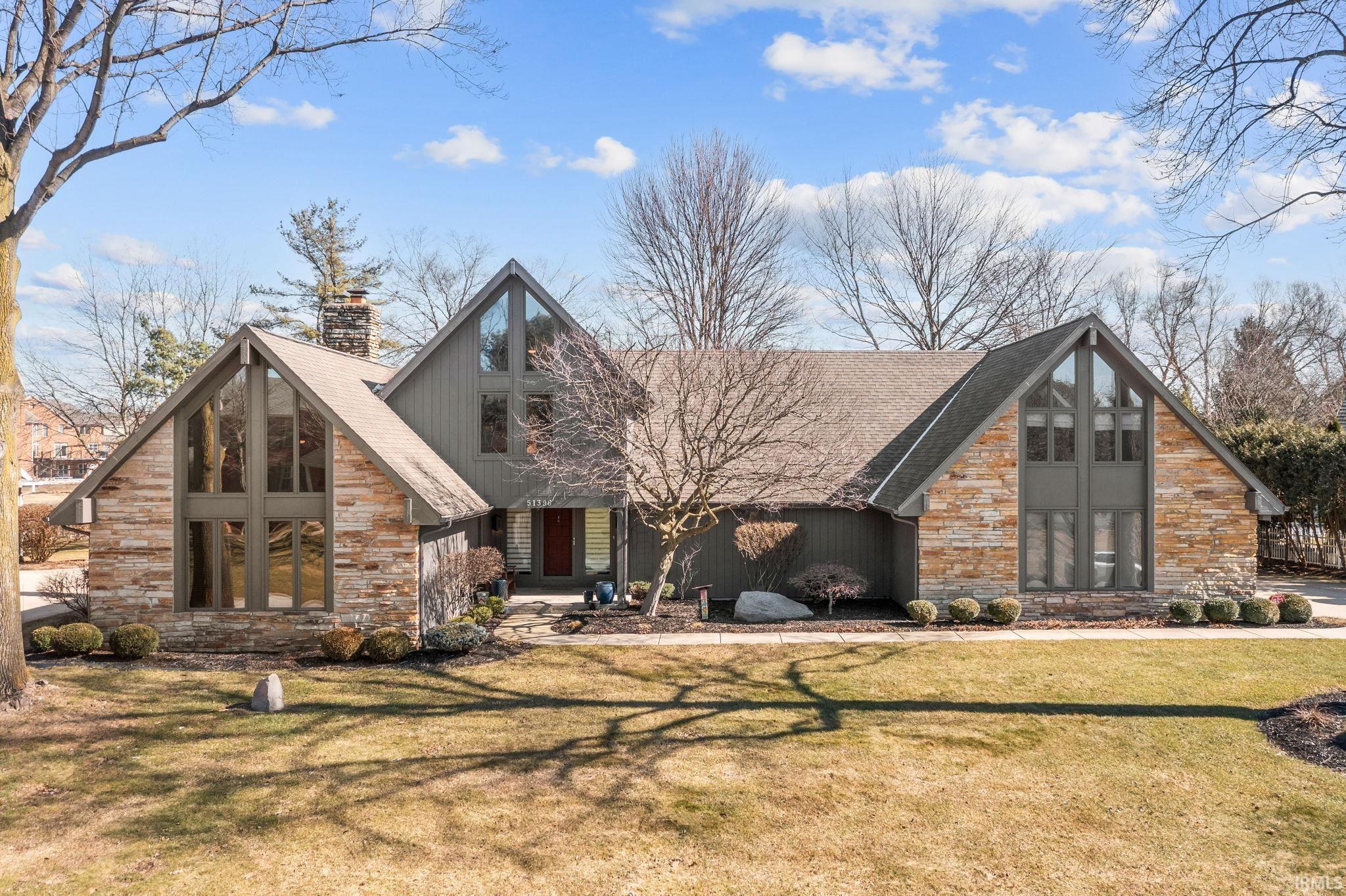 Pebble Beach Ct, Granger, IN 46530