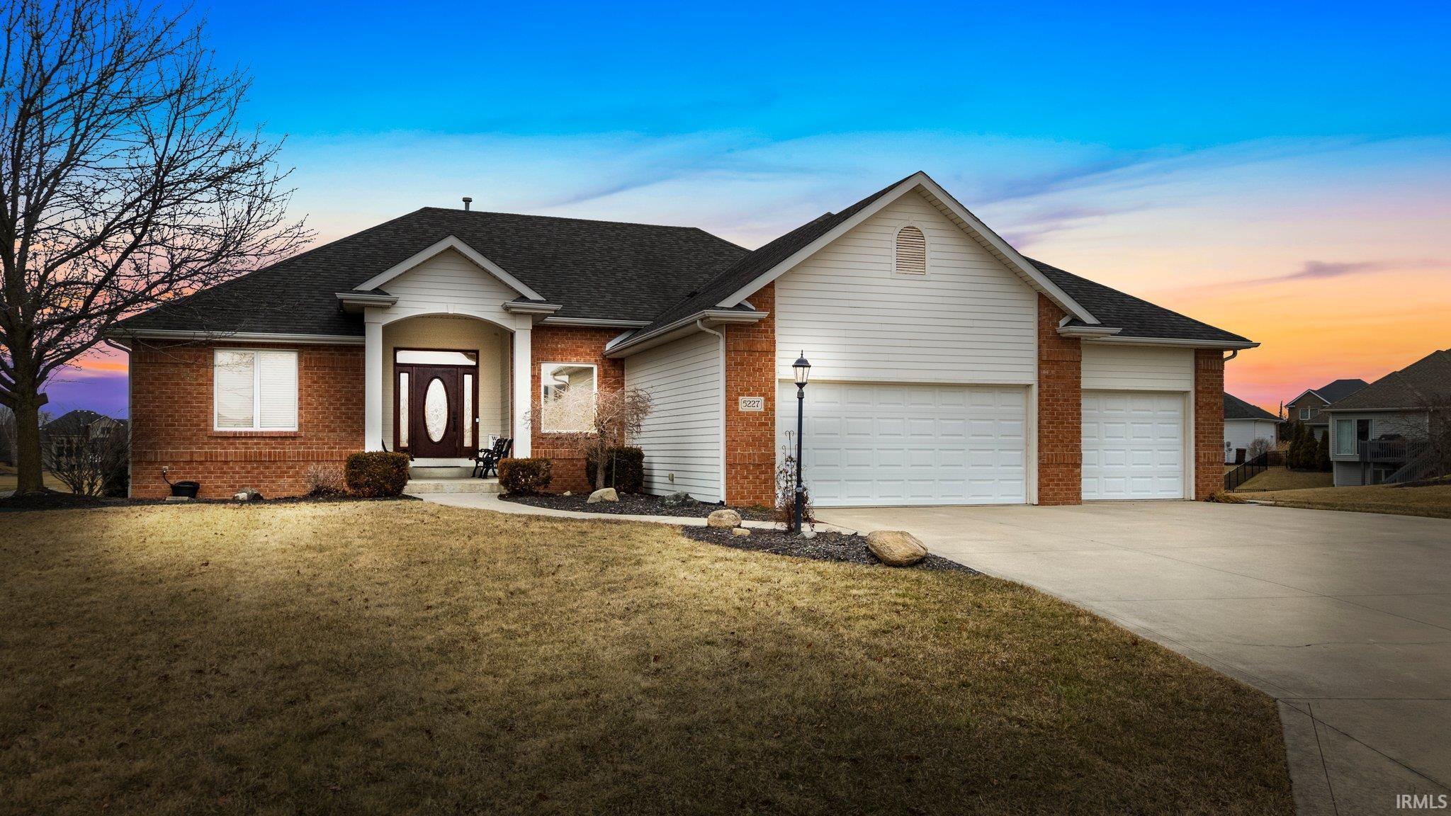 Chablis Ct, Fort Wayne, IN 46845