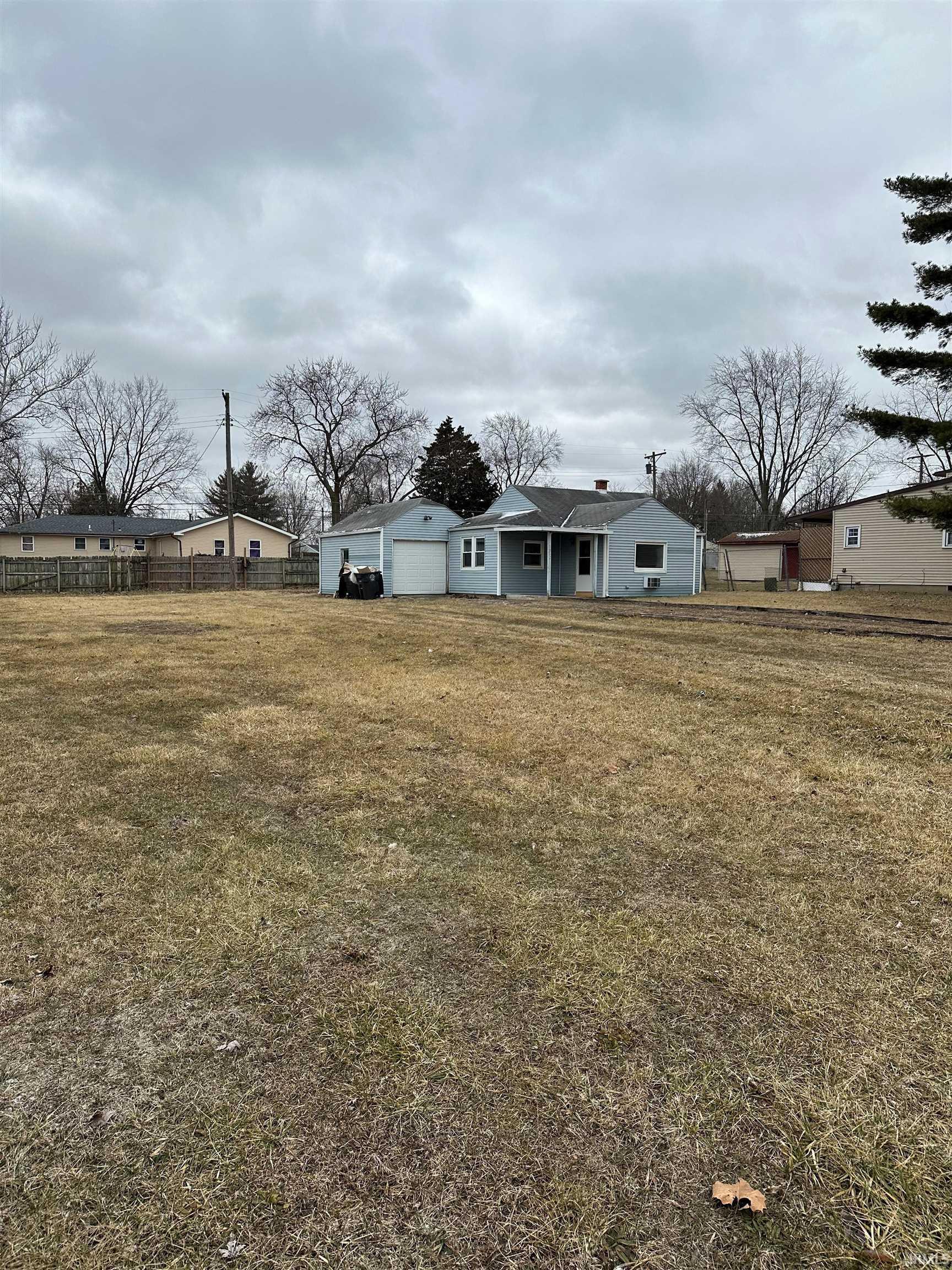 E Fleming Ave, Fort Wayne, IN 46806