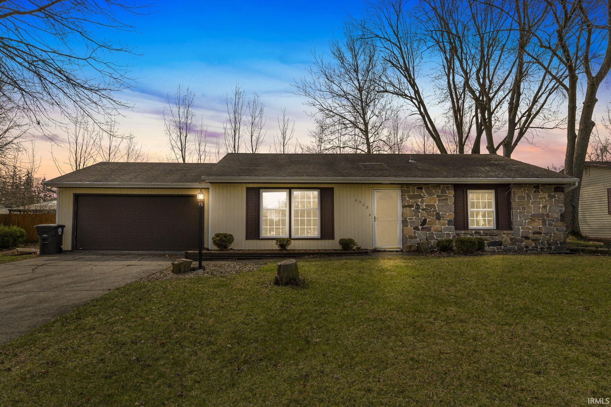 Curwood Dr, Fort Wayne, IN 46835
